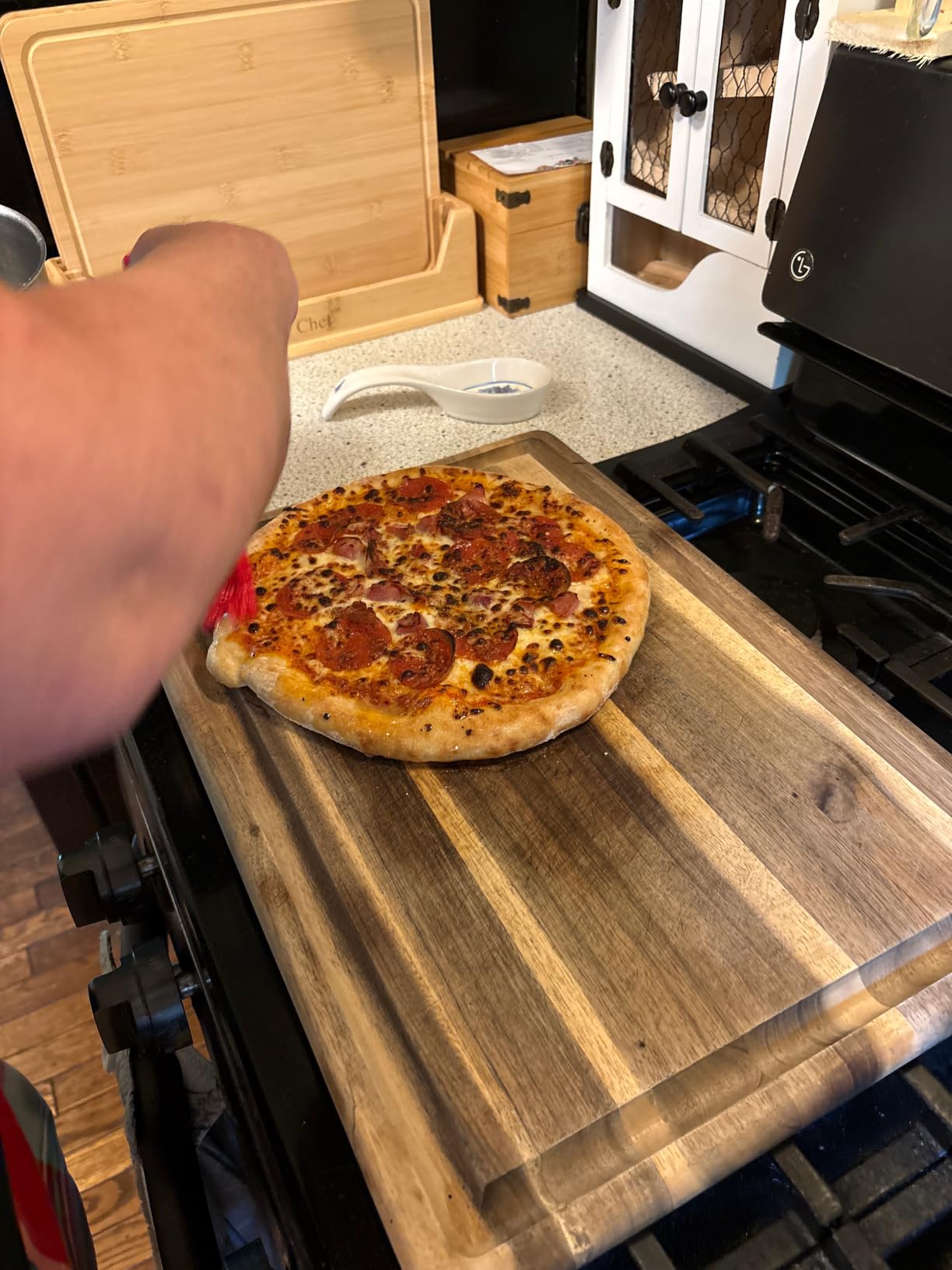 Ninja Artisan Pizza Oven, 12-in Pizza in 3-Min, 700F, 5-in-1, Gray, MO201 | Ninja Artisan Electric Pizza Oven bakes 5 pizza styles and air fries, all in one outdoor appliance. customer photo 2