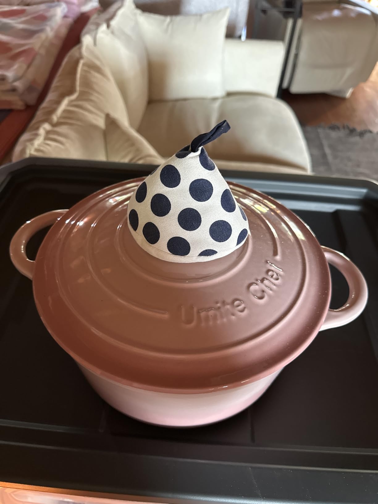 Enameled Cast Iron Dutch Oven - Umite Chef 5QT Pot with Lid & Cotton Potholders - Heavy-Duty Cookware for Bread Baking, Braising, Stews, Roasting (Cream White) customer photo 2