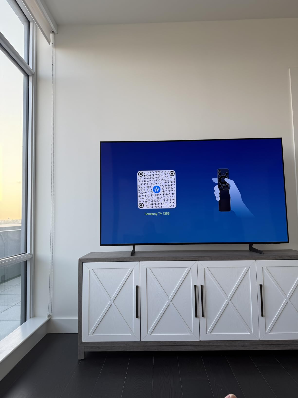 Samsung 77-Inch Class OLED 4K S85F Series, Vision AI Smart TV (2025 Model, 77S85F) Object Tracking Sound Lite w/Dolby Atmos, NQ4 AI Gen2 Processor, Contour Design, Color Booster Pro, Alexa Built-in customer photo 1