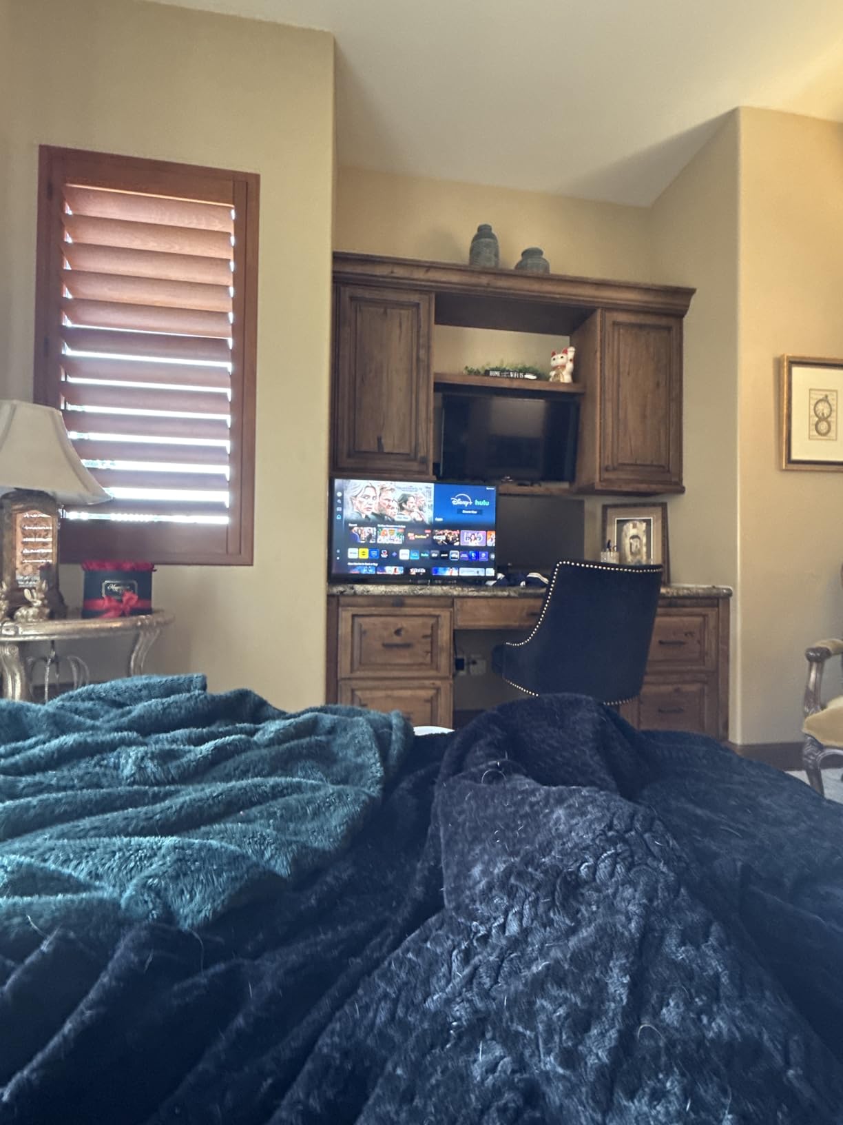 SAMSUNG 40-Inch Class Full HD F6000 Smart TV (2025 Model) HDR customer photo 2