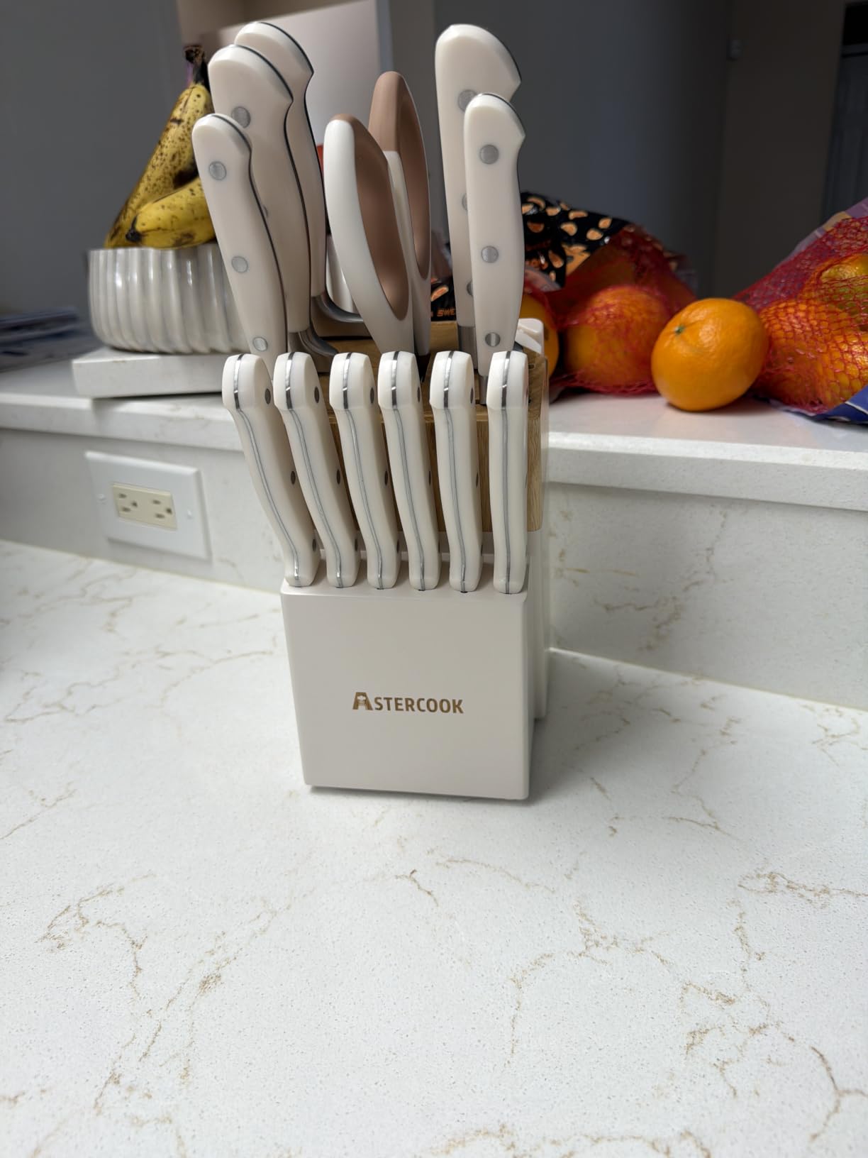 Astercook Kitchen Knife Set with Block 14-Piece Full Tang Stainless Steel Knives with Sharpener Dishwasher Safe and Anti-Slip Ergonomic Handle Utensils Set customer photo 2