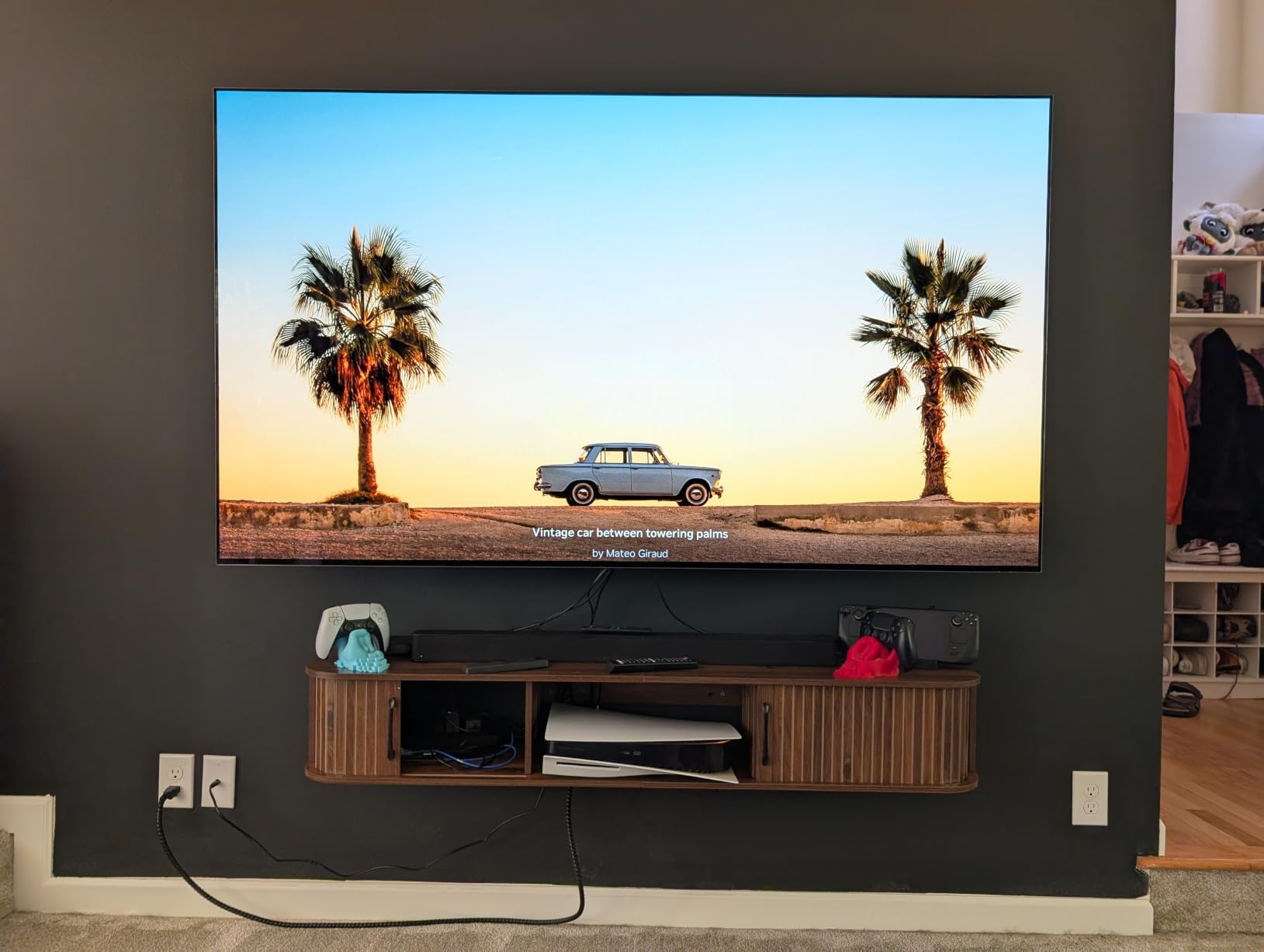 LG 48-Inch Class OLED evo AI Super Upscaling 4K C5 Series Smart TV w/Dolby Atmos & Vision, HDR10, Filmmaker Mode, Wow Orchestra, Alexa Built-in (OLED48C5PUA, 2025) customer photo 1