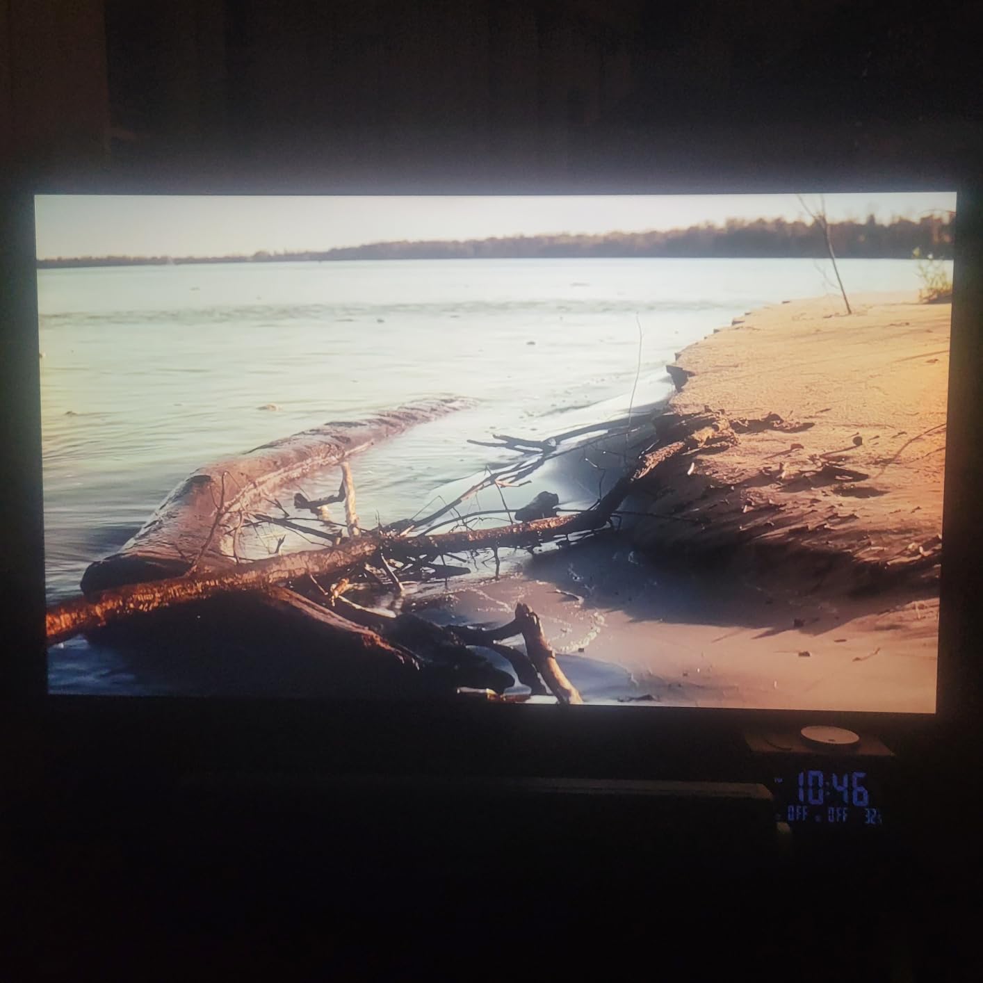 Hisense 40-Inch Class A4 Series FHD 1080p Smart Fire TV with Alexa Built in customer photo 2