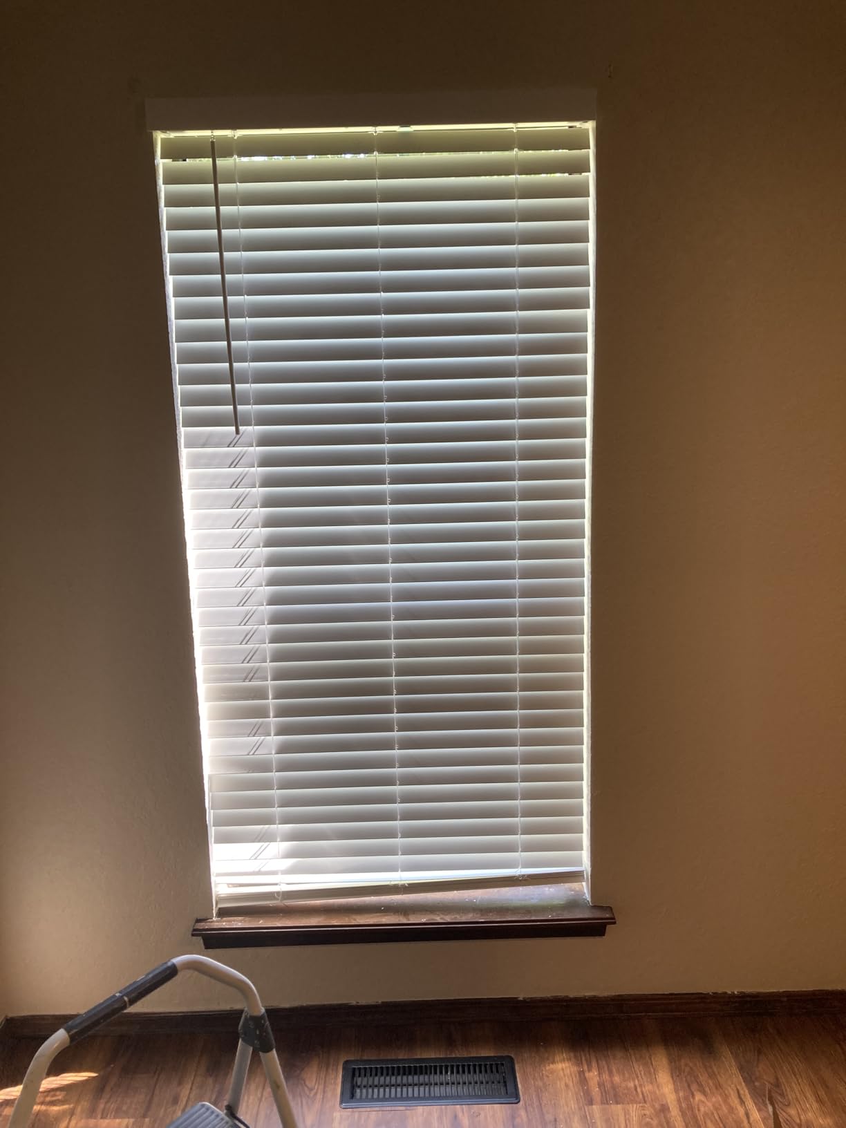 LEVOLOR Basics Cordless Faux Wood Blinds for Indoor Windows, 35