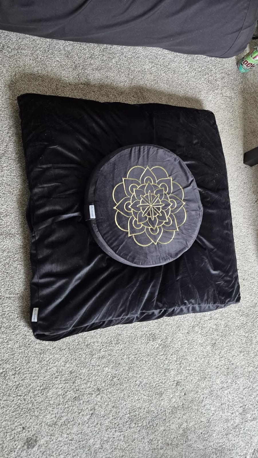 Hihealer Meditation Cushion Set Large Velvet Floor Pillow & Traditional Tibetan Yoga Bolster for Adults Zafu Meditation Mat with Buckwheat Filling (Black) customer photo 1