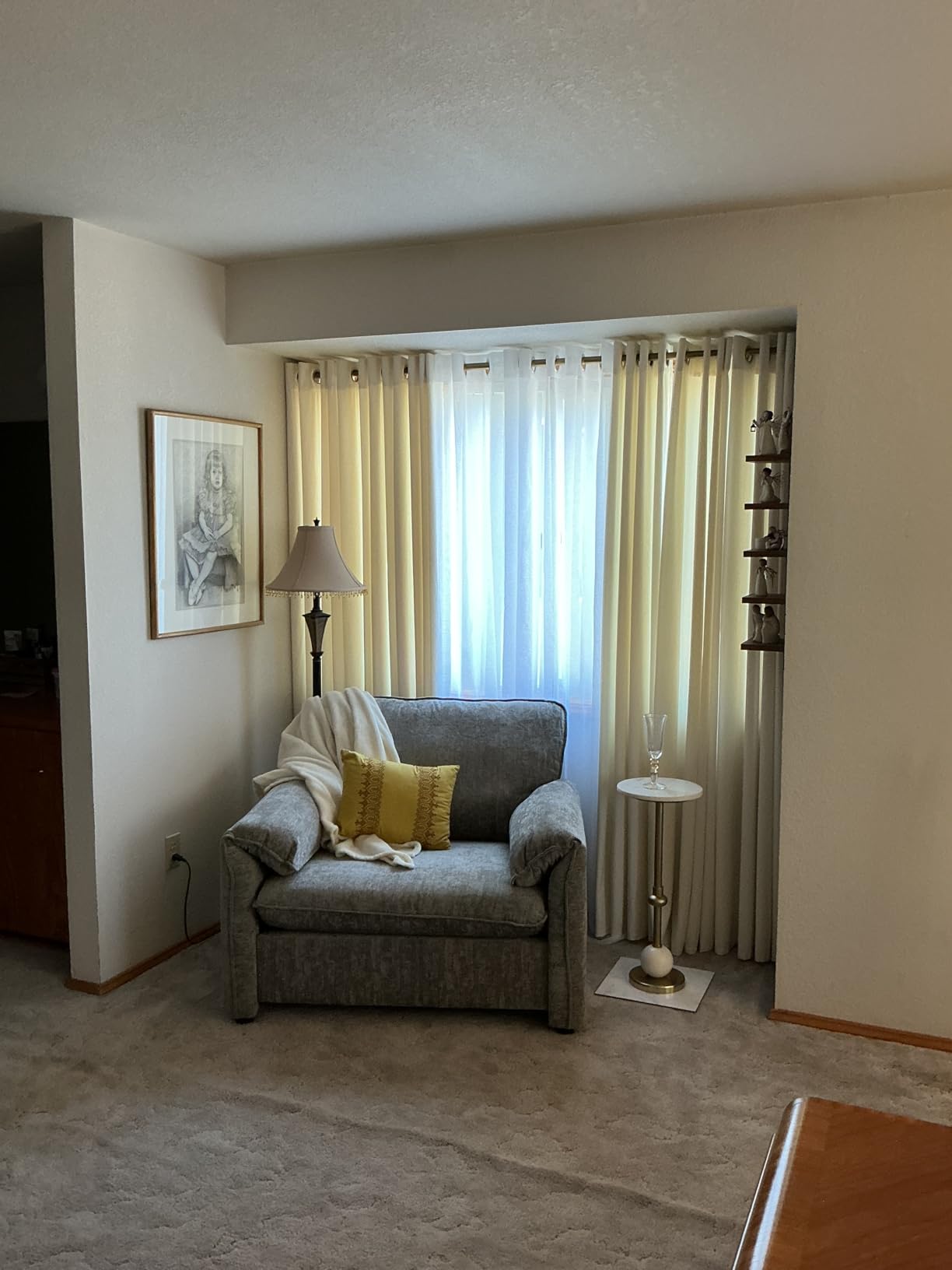 Oversized Accent Chair, 41 Inch Chenille Fabric Armchair, Comfy Single Sofa Chair with Padded Arms, Pocket Spring Cushion, Modern Reading Chair for Living Room, Bedroom, Beige customer photo 1