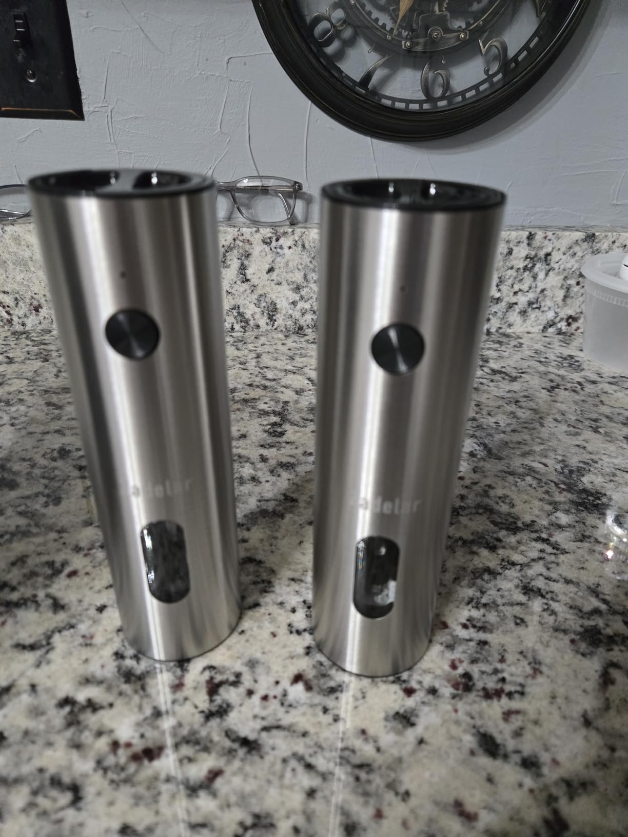Zadelar Rechargeable Electric Salt and Pepper Grinder Set with USB-C Charging Base, Stainless Steel Automatic Salt and Pepper Shakers, Adjustable Coarseness, LED Light, Large Capacity, Kitchen Gift customer photo 1
