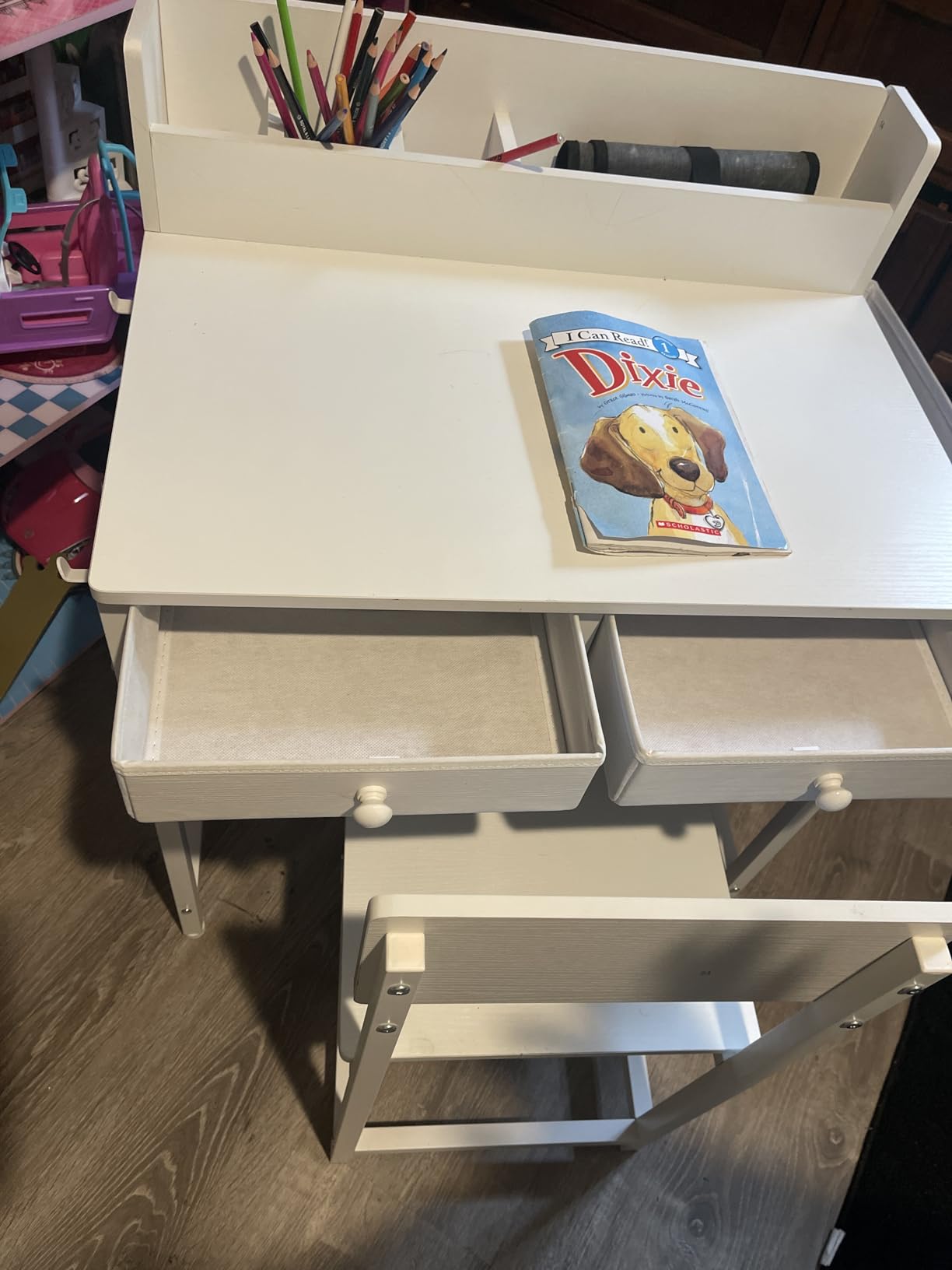 BOLUO White Kids Desk and Chair Set for 5-8 Year Old, Small Child Desk with Fabric Drawer, Children Study Table with Storage Toddler Girls Boys customer photo 1