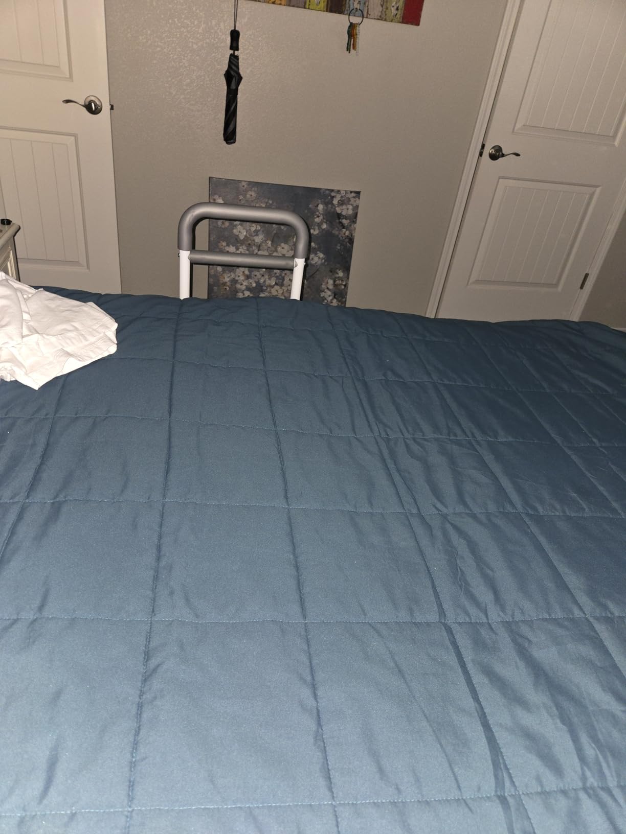 Bed Rails for Elderly Adults - 350LBS Heavy Duty Bed Assist Rail with Non-Slip Bedside Handle, Fall Prevention Safety Cane with Storage Pocket for Seniors, Fits King/Queen/Full/Twin Beds customer photo 1