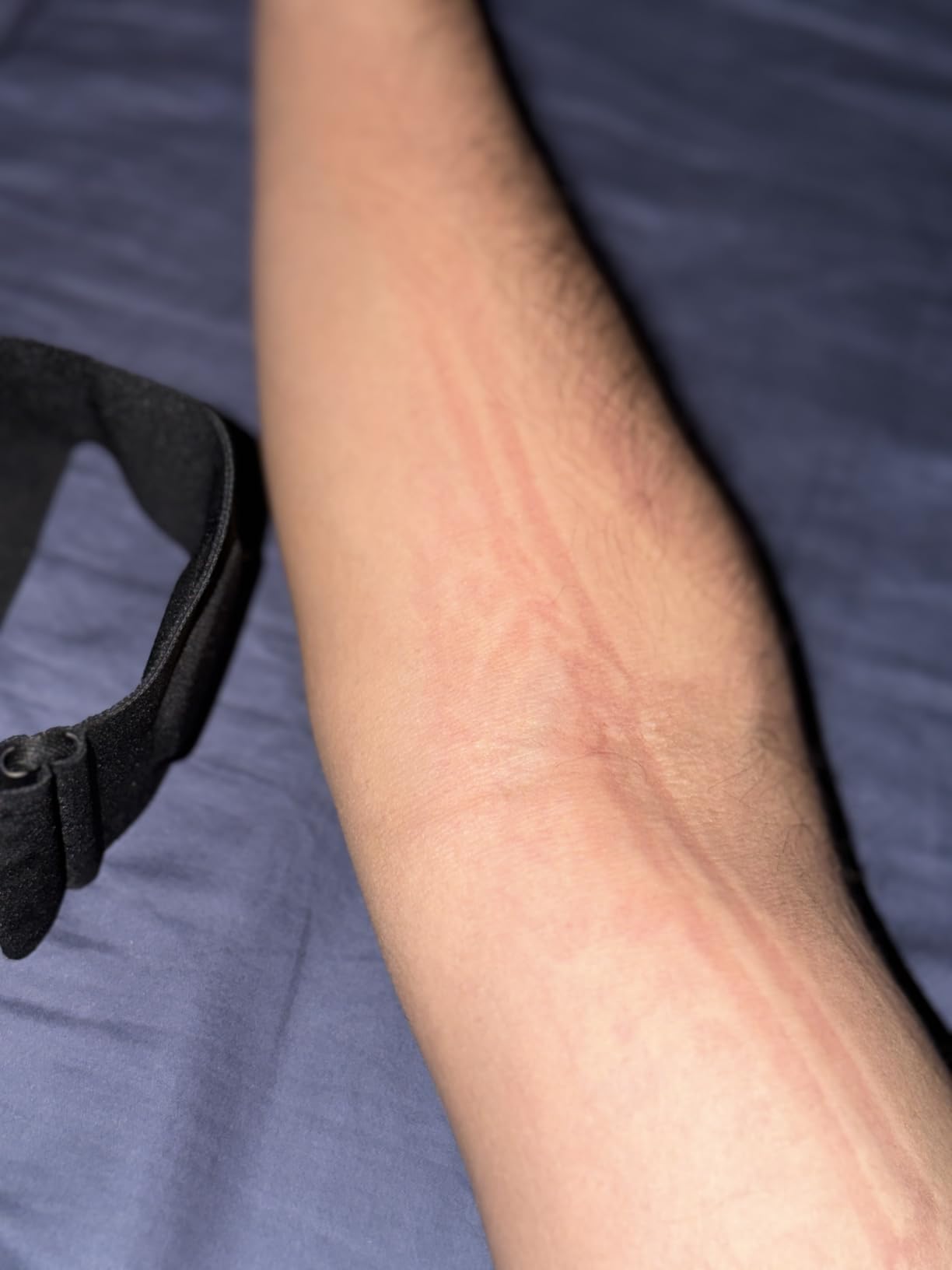 Garmin Index Sleep Monitor - Non-Wearable Under-Mattress Sleep Tracking with Sleep Stages, HRV, Breathing, and Snore Detection customer photo 2