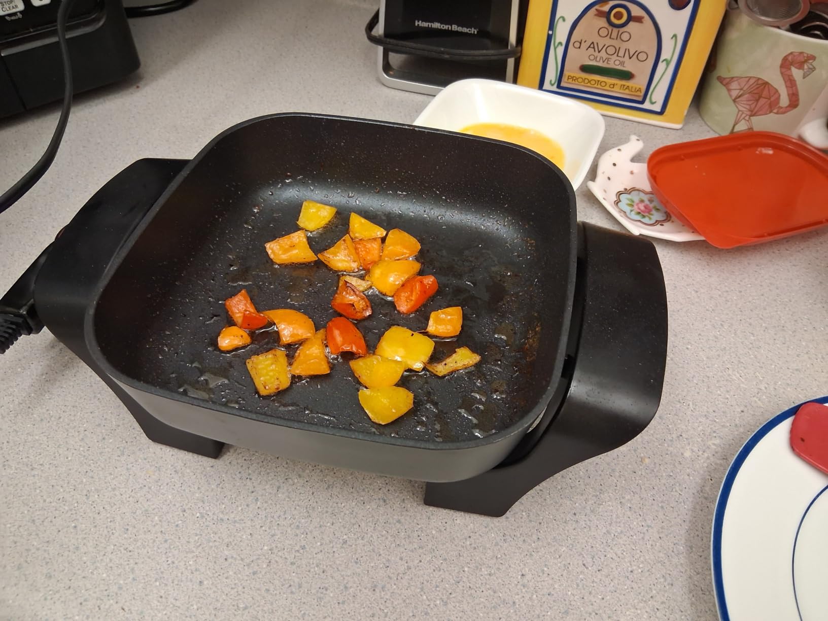 Elite Gourmet EG2313 PFAS-Free Ceramic Electric Skillet, 1200W, Black customer photo 1