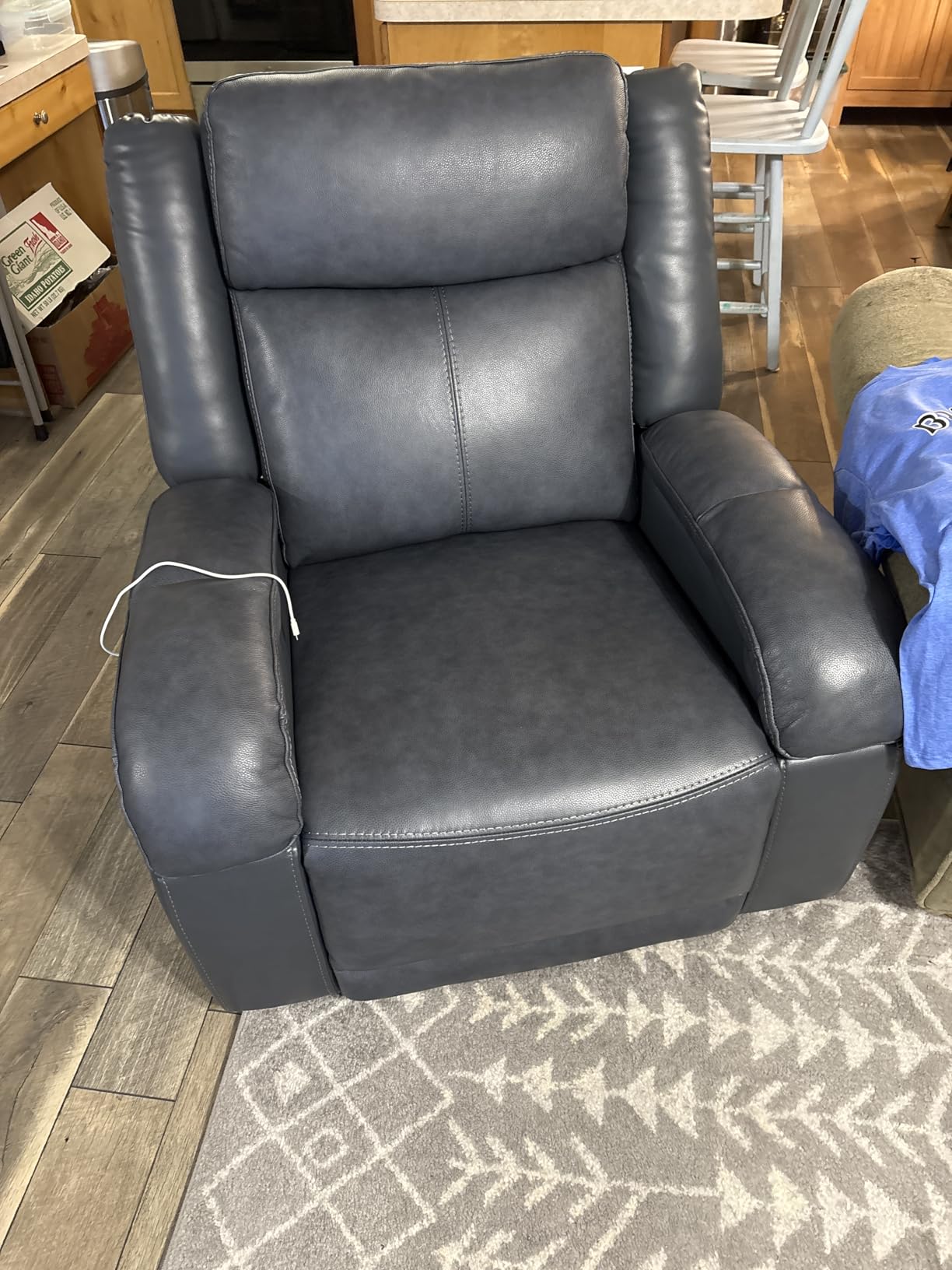 Watson & Whitely Genuine Leather Power Recliner Chairs for Adults, Wall Hugger RV Recliner with Power Headrest & Charging Ports, Electric Recliner Sofa Chair for Living Room, Cafe customer photo 2