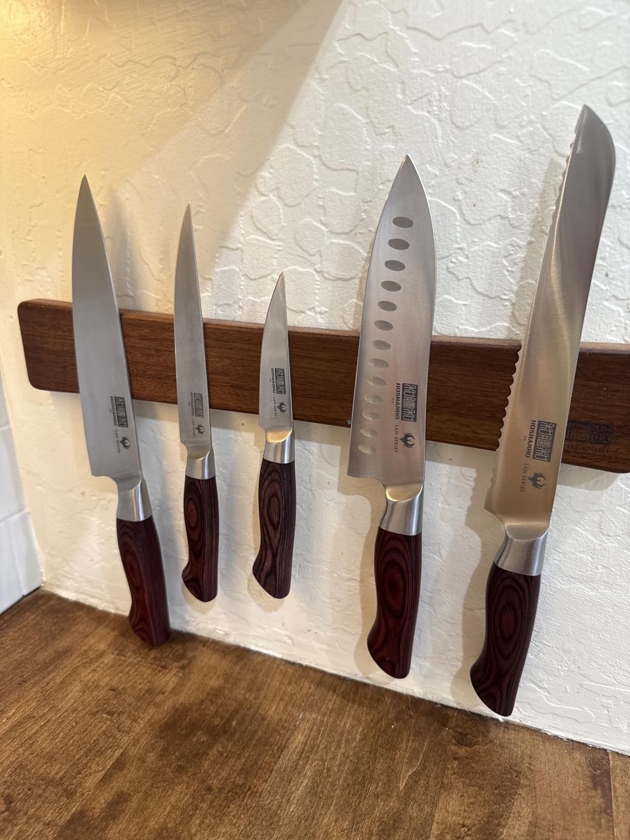 HOSHANHO 5-Piece Japanese Style Kitchen Knife Set,Professional Ultra Sharp High-Carbon Stainless Steel Chefs Knives with Ergonomic Wood Handle,Elegant Box Packaging customer photo 1