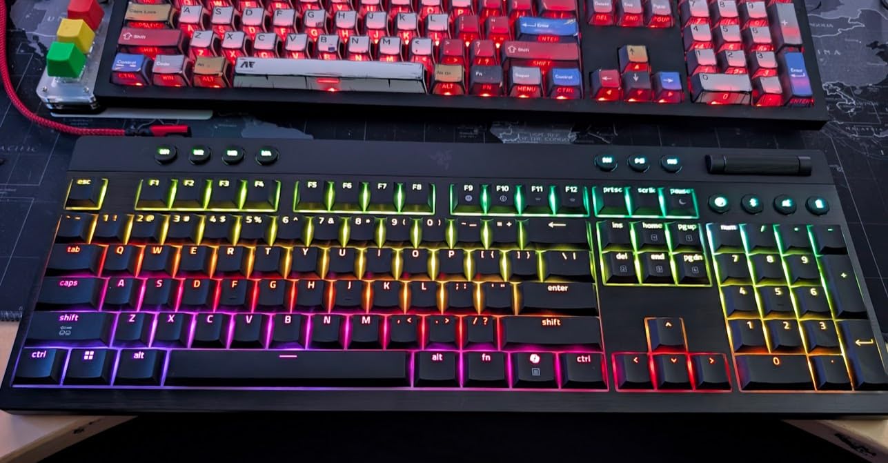 Razer BlackWidow V4 Low Profile HyperSpeed Wireless Gaming Keyboard | Green Mechanical Switches, 2.4GHz Wireless & Bluetooth, Multi-Function Roller, 11 Control Buttons, Long Battery Life customer photo 1