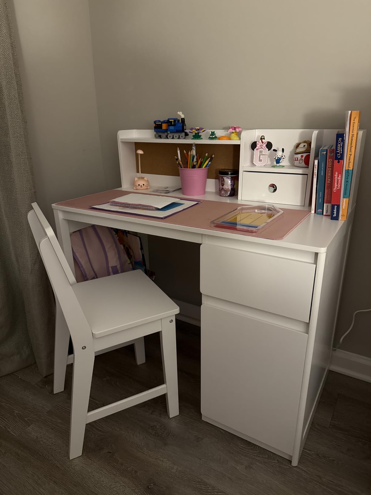 UTEX Wooden Kids Desk and Chair Set with Hutch and Storage for Ages 3-12 | Kids Study Table with Cork Bulletin Board, Multi-Zone Storage, Water-based Paint Finish for Kids Room, Study Room customer photo 2