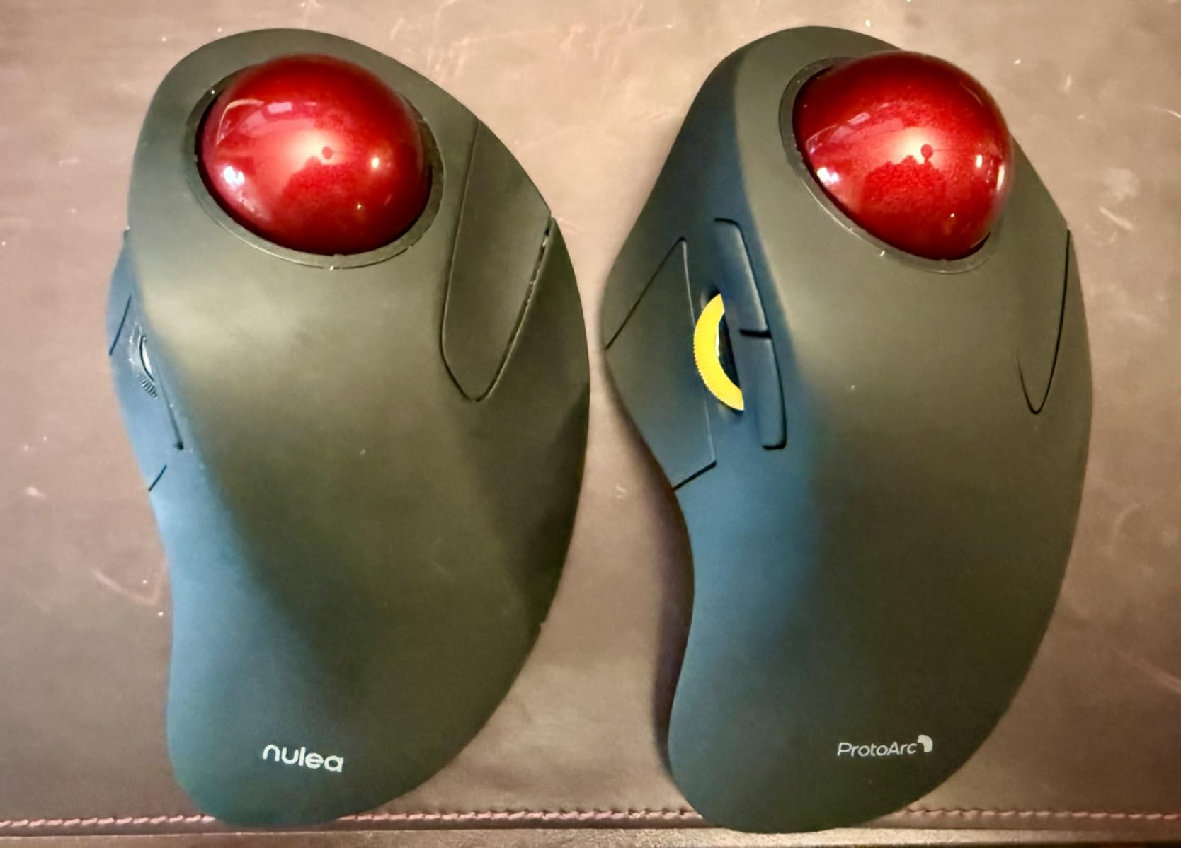 ProtoArc EM03 NL Wireless Bluetooth Trackball Mouse, Finger Control, Index-finger-controlled Design Reduces Wrist Fatigue, 3-Device Bluetooth/2.4G USB-A, 500mAh Rechargeable Battery customer photo 1