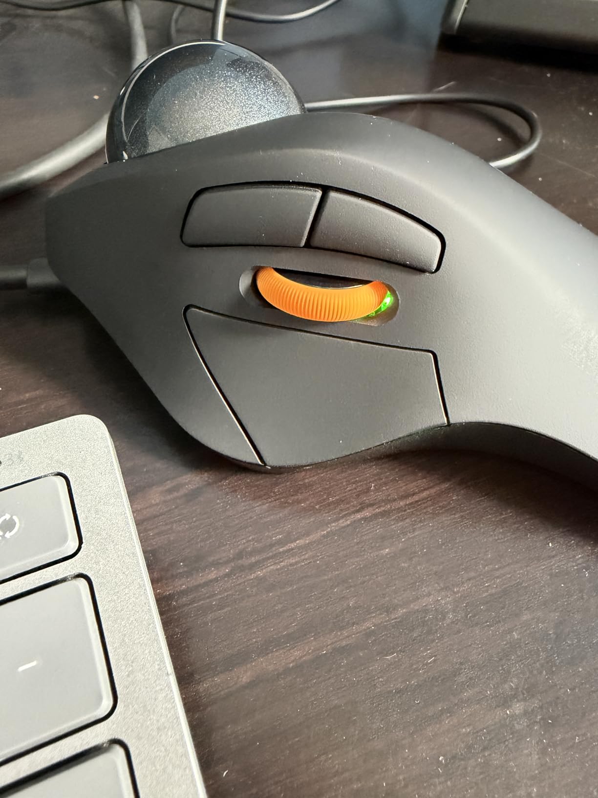 ProtoArc EM03 NL Wireless Bluetooth Trackball Mouse, Finger Control, Index-finger-controlled Design Reduces Wrist Fatigue, 3-Device Bluetooth/2.4G USB-A, 500mAh Rechargeable Battery customer photo 2