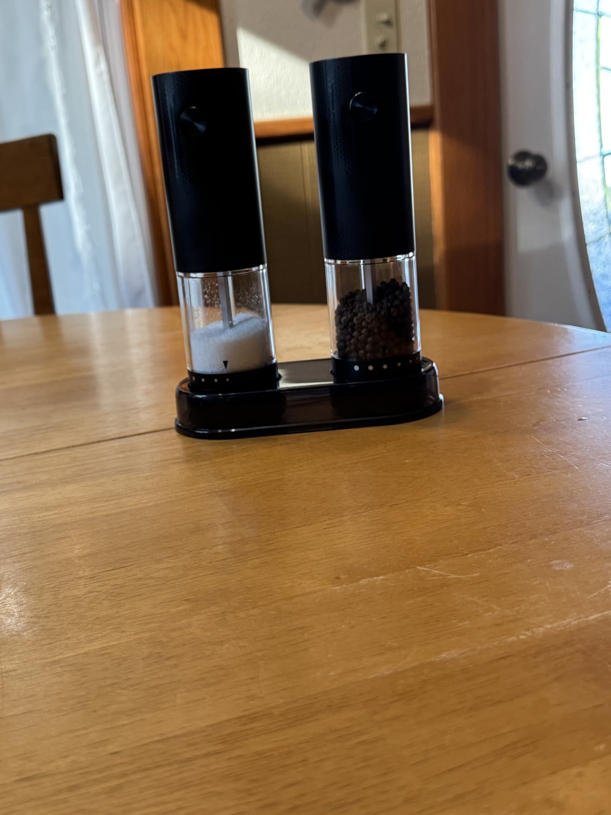 Electric Salt and Pepper Grinder Set - Rechargeable Automatic Salt and Pepper Shakers, Kitchen Appliances with External Adjustable Coarseness, Larger Hopper for Cooking, Home Gifts(2 Pack,Black/Black) customer photo 2