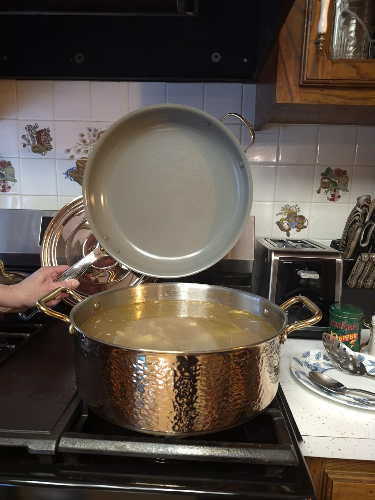 YJX 6.7QT Hammered Stock Pot with Lid, Copper Rose Gold, Tri-Ply Stainless Steel, Multi-Functional Cookware for Bake Roast Braise Saute, Magnetic Base, Dishwasher and Oven Safe (30CM) customer photo 2