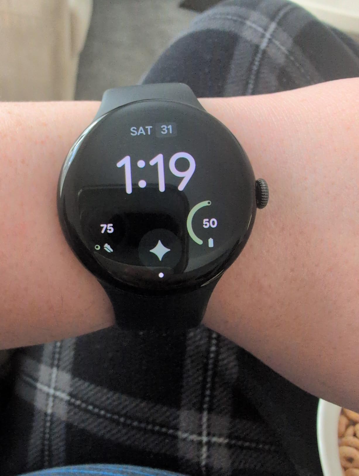 Pixel Watch 4 (41mm) - Android Smartwatch with HR and Sleep Tracking - 2 Years of Data Included - 30hr Battery - Fitness Tracking - Champagne Gold Aluminum Case - Lemongrass Active Band - LTE customer photo 1