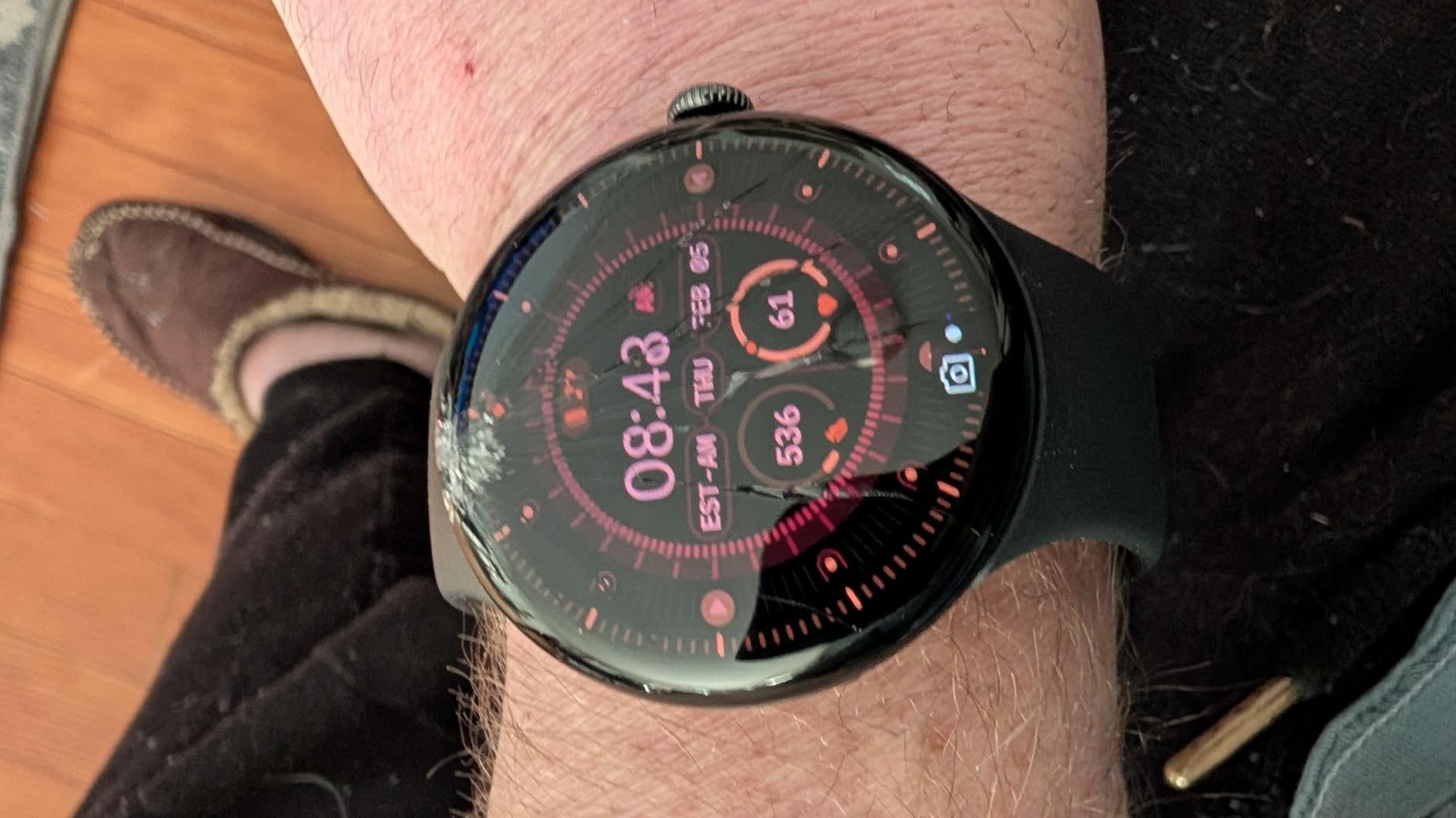 Pixel Watch 4 (41mm) - Smartwatch - Obsidian Active Band - LTE | Android smartwatch, heart rate, fitness, and sleep tracking, 30-hour battery, Gemini built in, water resistant customer photo 2