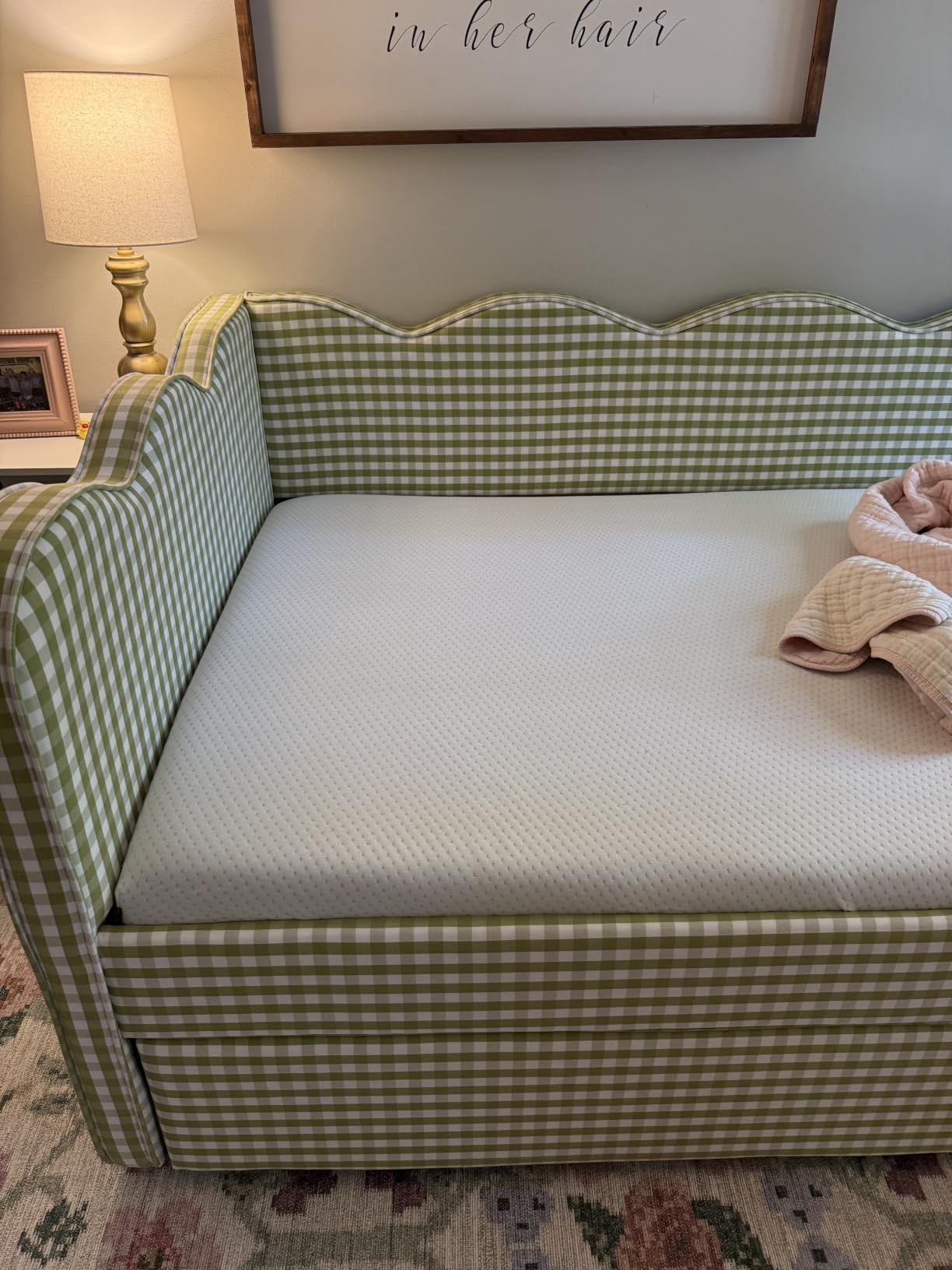 KEIKI Twin Size Upholstery Daybed with Trundle and USB, Twin to King Design Adorable Wave Shaped Extendable Linen Sofa Bed, Easy Assembly, No Box Spring Required, for Living Room and Bedroom, Green customer photo 1