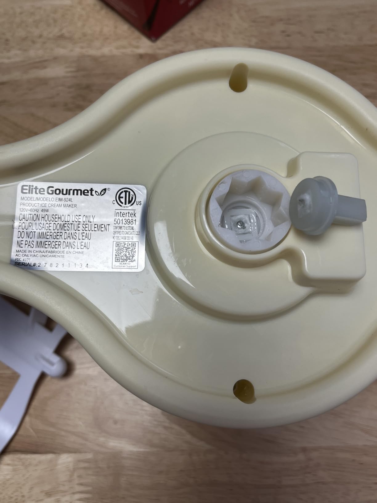 Elite Gourmet EIM949 6Qt Old Fashioned Walnut Wood Bucket Ice Cream Maker customer photo 2