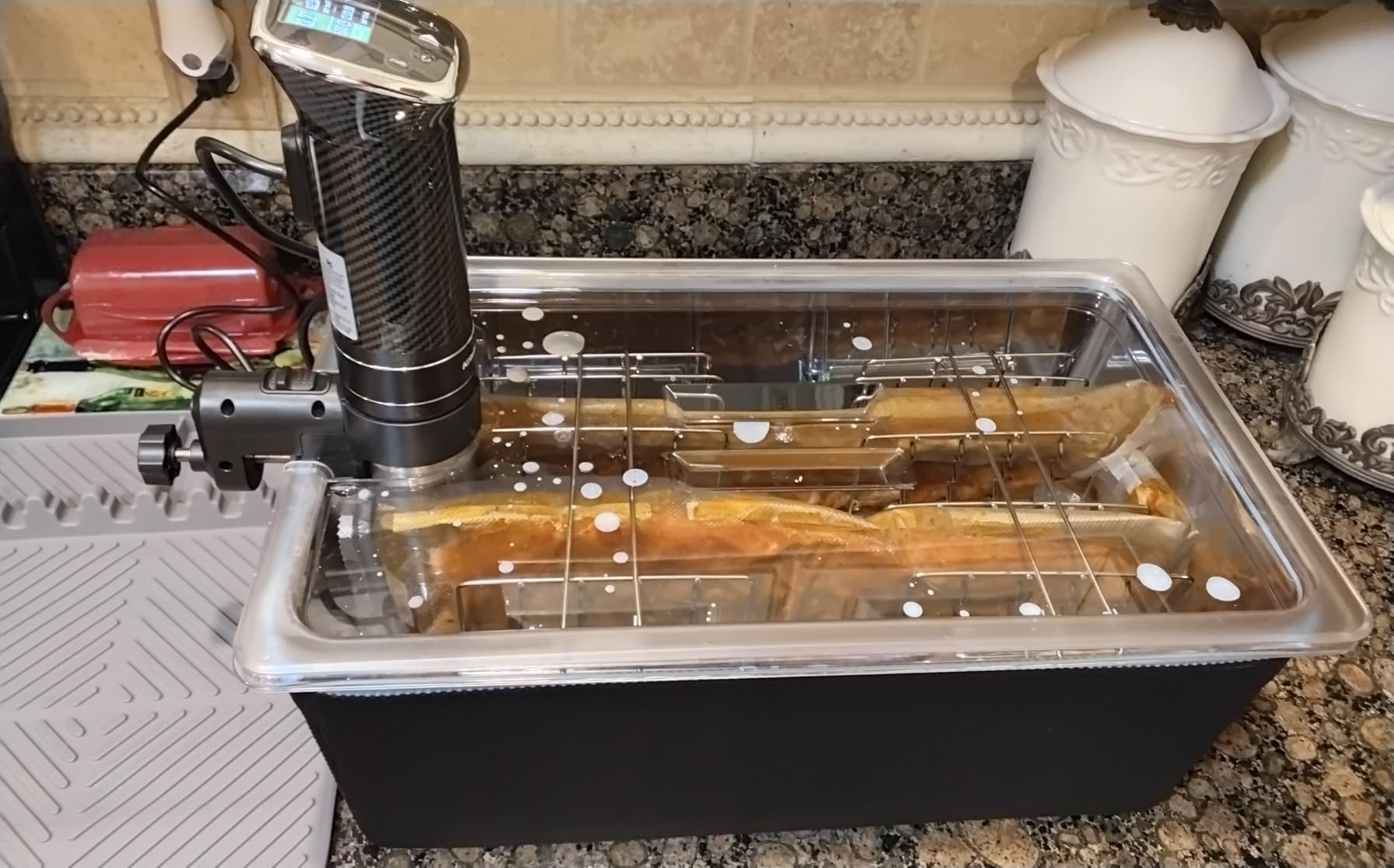 HOMENOTE Large Sous Vide Container with Lid, 26 Qt Complete Accessories Kit | BPA-free 26 Qt kit with 2 racks, insulated sleeve and recipe booklet; supports batch cooking and fits Anova and most cookers. customer photo 1