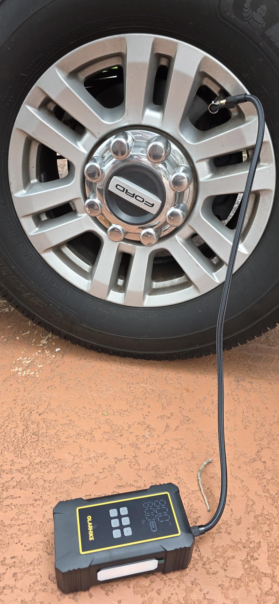 OlarHike Powerful 12000mAh Heavy Duty Tire Inflator Portable Air Compressor, 7X Faster, 150PSI Dual Power 12V&Cordless Air Pump for Car Tires, Pickup Trucks, Jeeps, SUVs & RVs. Digital Pressure Gauge customer photo 2