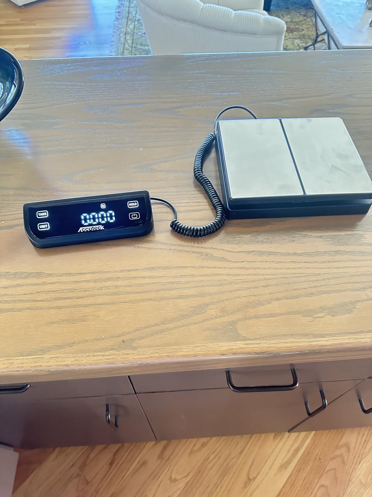 Accuteck 8880 High Accuracy Digital Shipping Scale and Postal Scale, 0.1oz Precision (Stainless Steel with Touch Screen, 150LB) customer photo 2