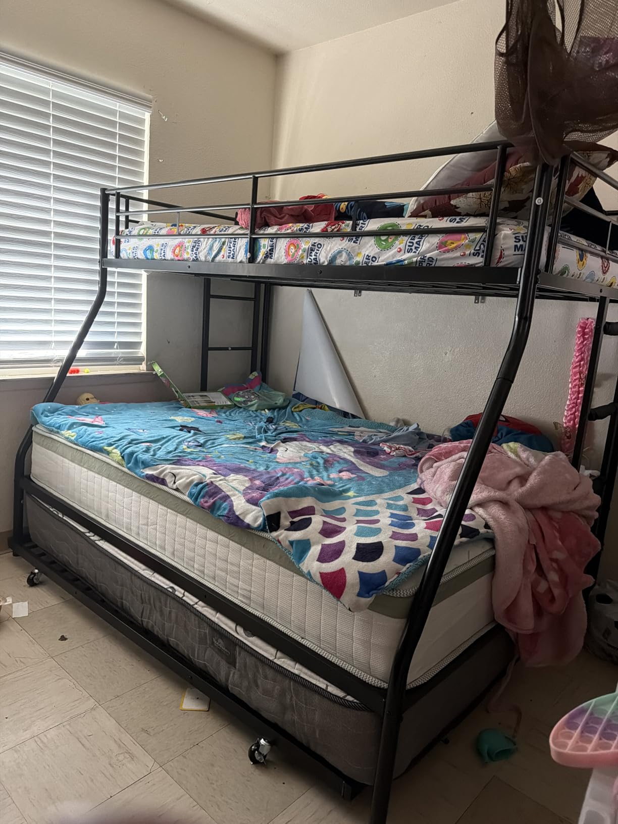 Shintenchi Bunk Bed Twin Over Full Size with Trundle, Heavy-Duty Twin&Full Frame with Full-Length Guardrail and Two Ladders, Triple for Kids, Teens and Adults, Space-Saving, Black customer photo 1