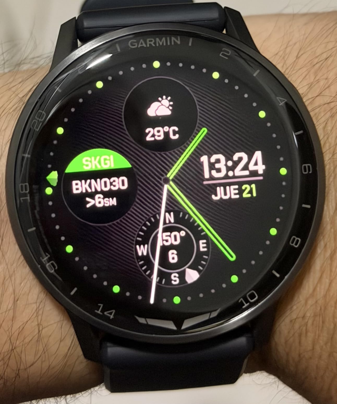 Garmin D2 Air X15 Aviator Smartwatch with GPS, LED Flashlight, Aviation Weather customer photo 1