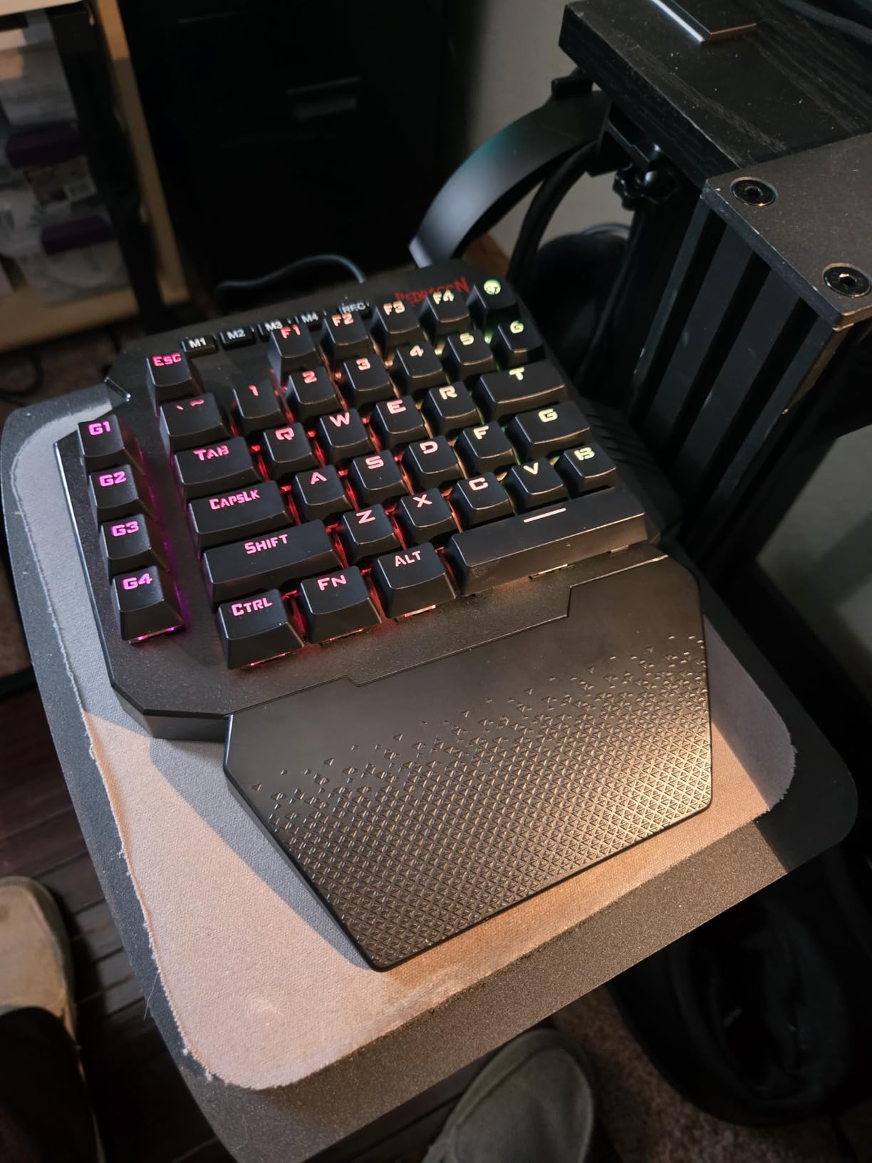 Redragon K758 Wired One-Handed RGB Mechanical Gaming Keyboard, 39 Keys Type-C Professional Gaming Keypad w/Upgraded Hot-Swappable Socket, 4 Onboard Macro Keys & Dedicated Wrist Rest customer photo 2