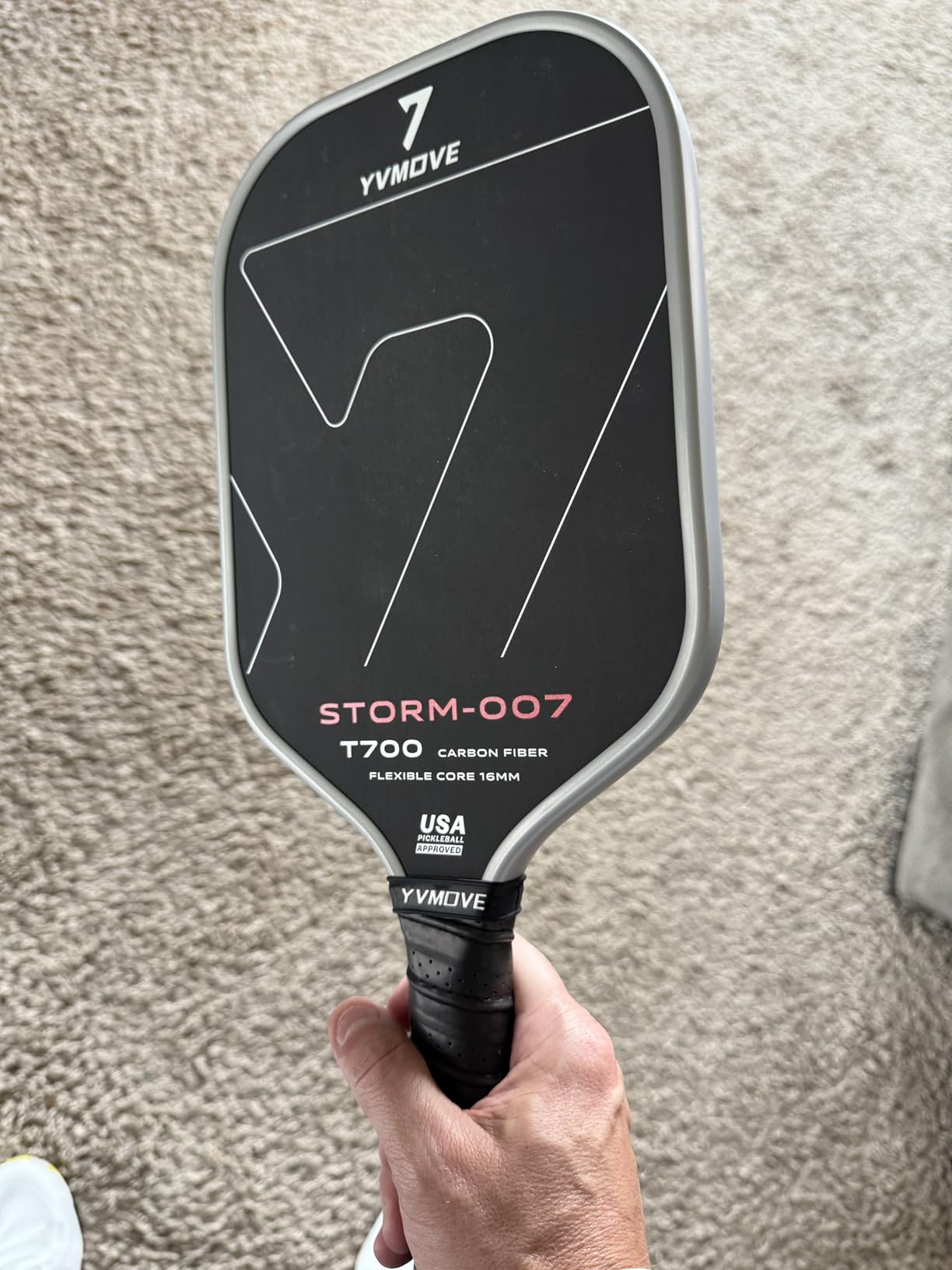 YVmove 16mm Kevlar T700 Carbon Fiber Pickleball Paddle, USAPA Approved | Raw Carbon Texture for Exceptional Spin Explosive Power & Consistent Shot Performance with Thermoformed Uni-body Construction customer photo 1