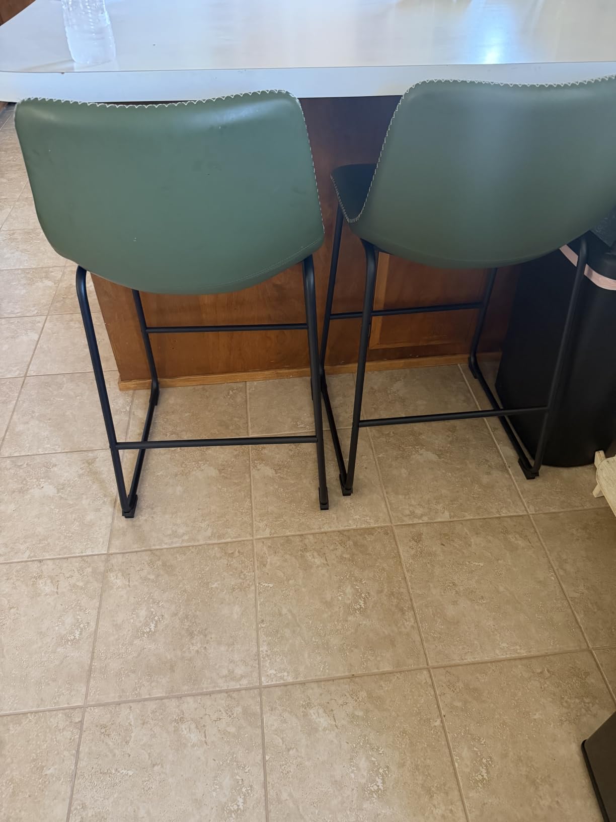 DUMOS Counter Height Bar Stools Set of 4, Faux Leather Metal Bar Chairs, Barstools with Back, Upholstered, Kitchen Island, Modern Design, 26 Inch, Brown customer photo 1