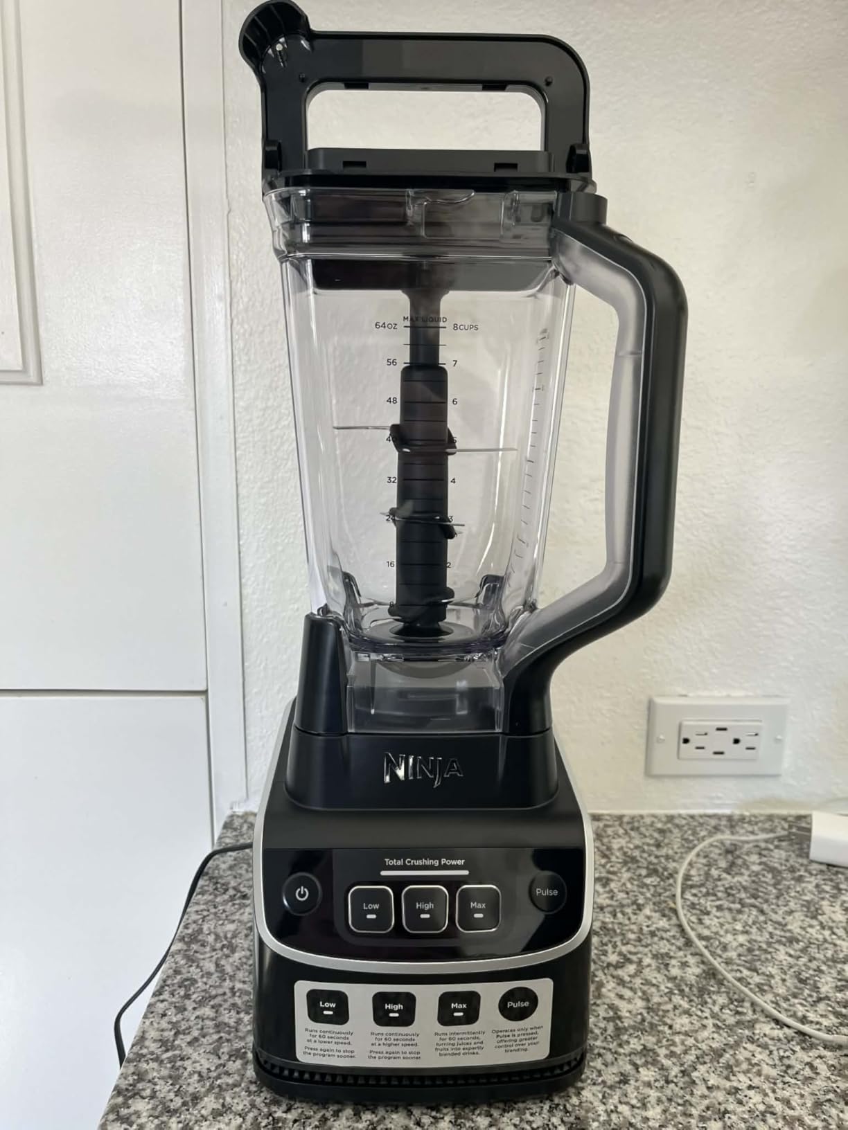Ninja UltraCrush Professional Blender, 1000W, 72oz Pitcher, 3 Speeds, BP201 | 1000W Total Crushing blades power through ice & fruit. XL 72-oz pitcher, 3 manual speeds plus pulse. Dishwasher safe. customer photo 2
