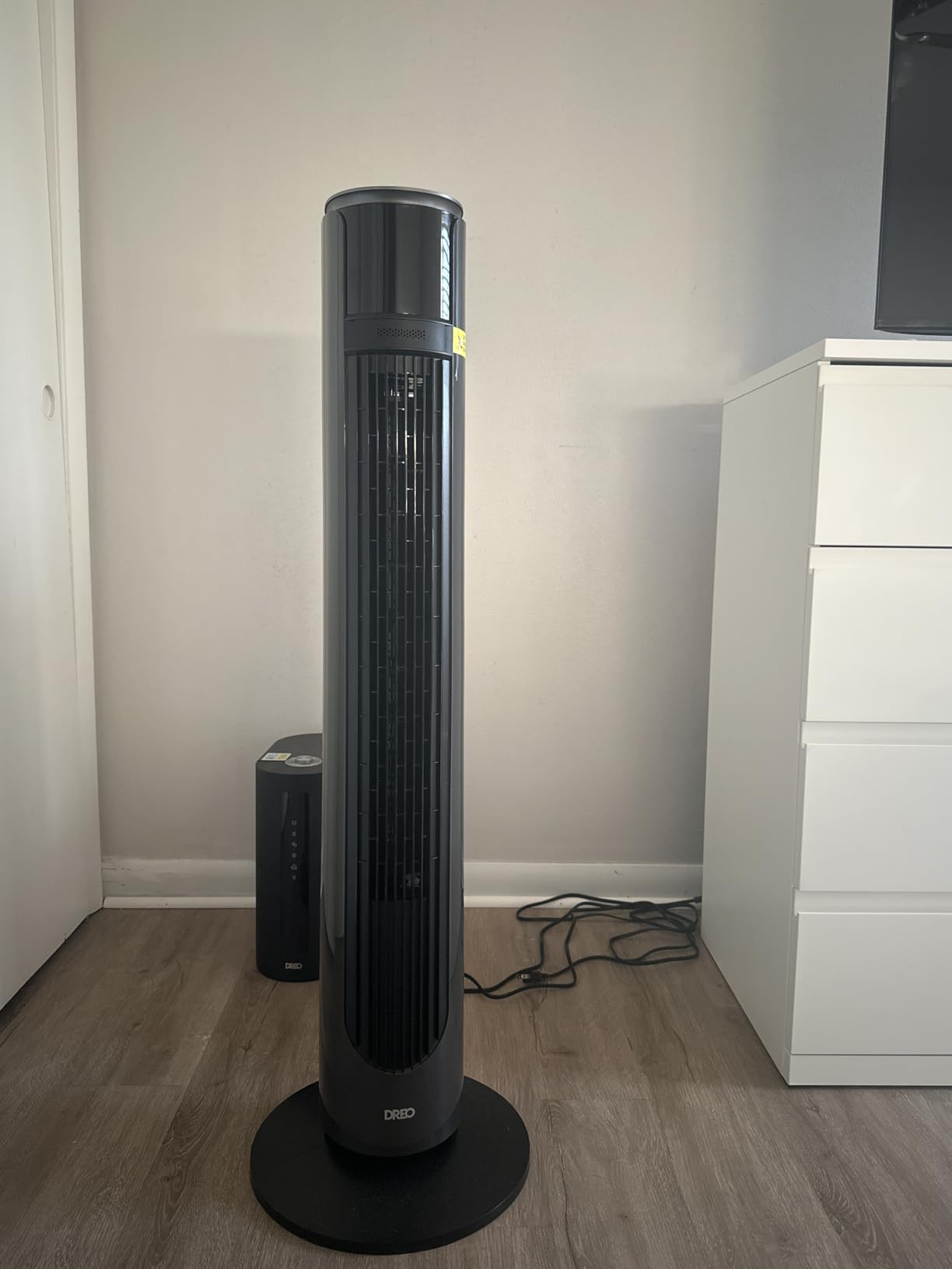 DREO Smart Tower Fan for Indoor & Outdoor Use, 33 ft/s High Velocity, 20 dB | 12 Speeds, 4 Modes, 150° Customizable Oscillating Floor Fan, Standing Fan for Bedroom, Weather Resistant, DC Motor, Grey customer photo 1