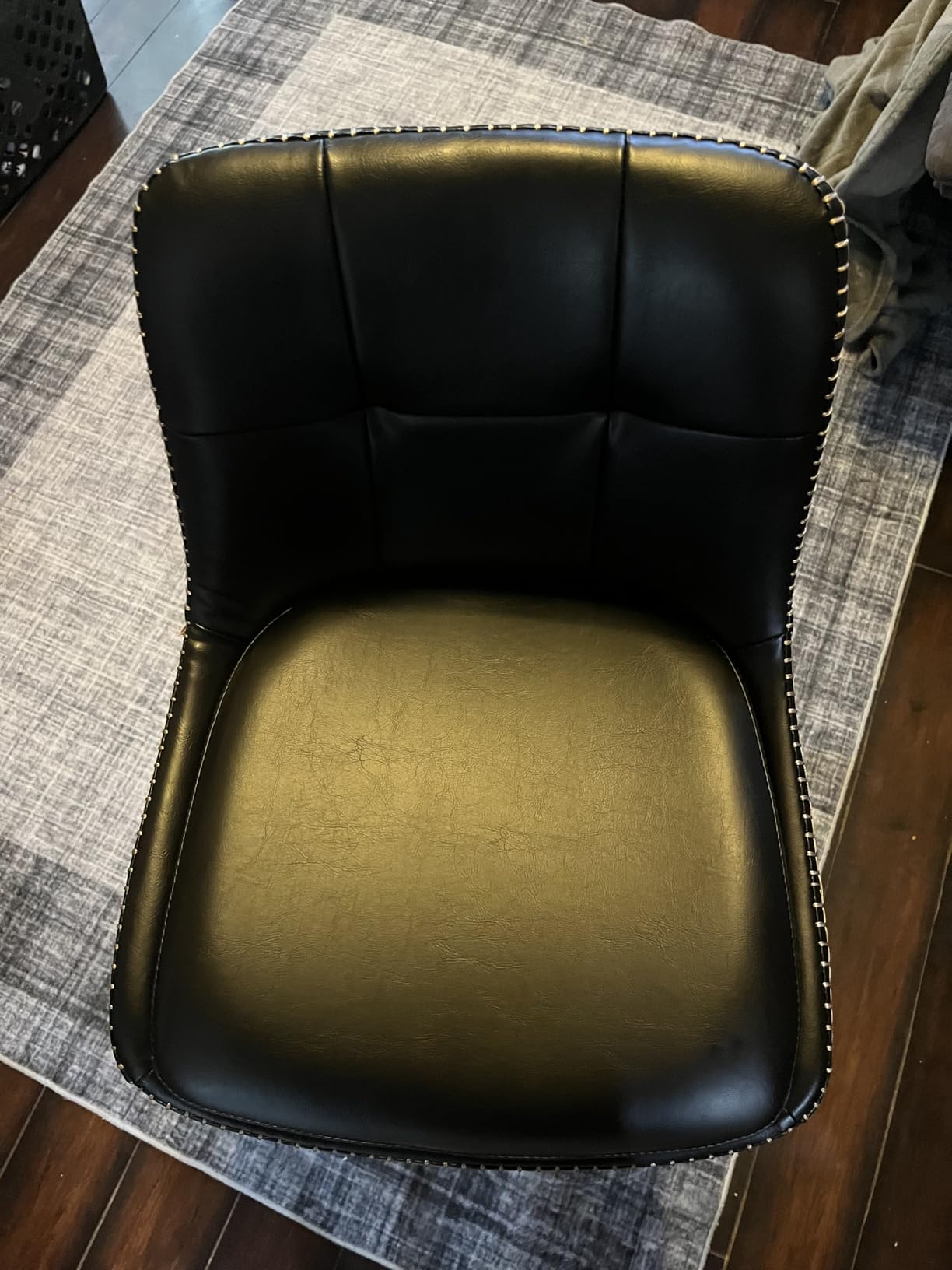 VASAGLE Bar Stools, Set of 4 Swivel Bar Chairs, Adjustable Height, Quilt, Synthetic Leather Kitchen Stools with Back and Footrest, Dining Room, Counter, Steel, Caramel Brown customer photo 2