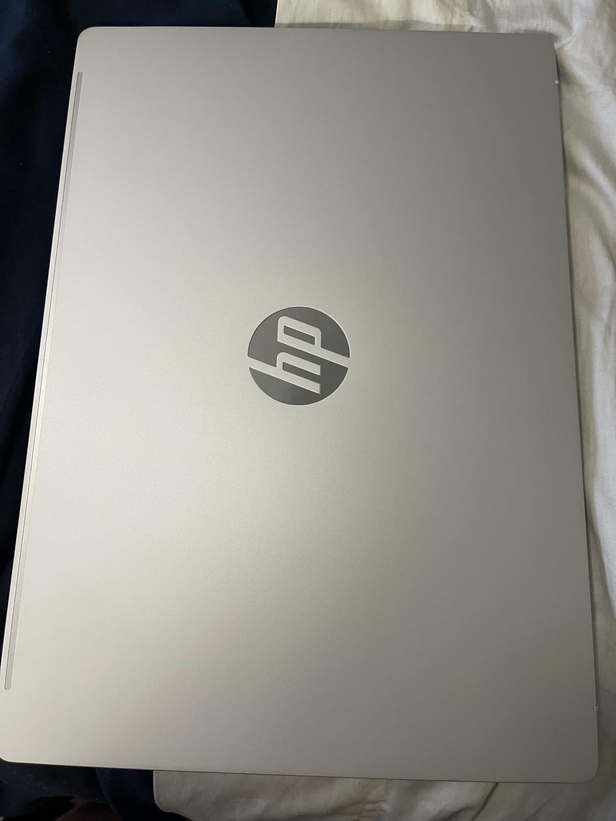 HP OmniBook 3 16 inch Next Gen AI PC, 2K Touchscreen, AMD Ryzen AI 5 430, 16 GB RAM, 512 GB SSD, AMD Radeon 840M GPU, Windows 11 Home, Glacier Silver, 16-bv0099nr customer photo 2