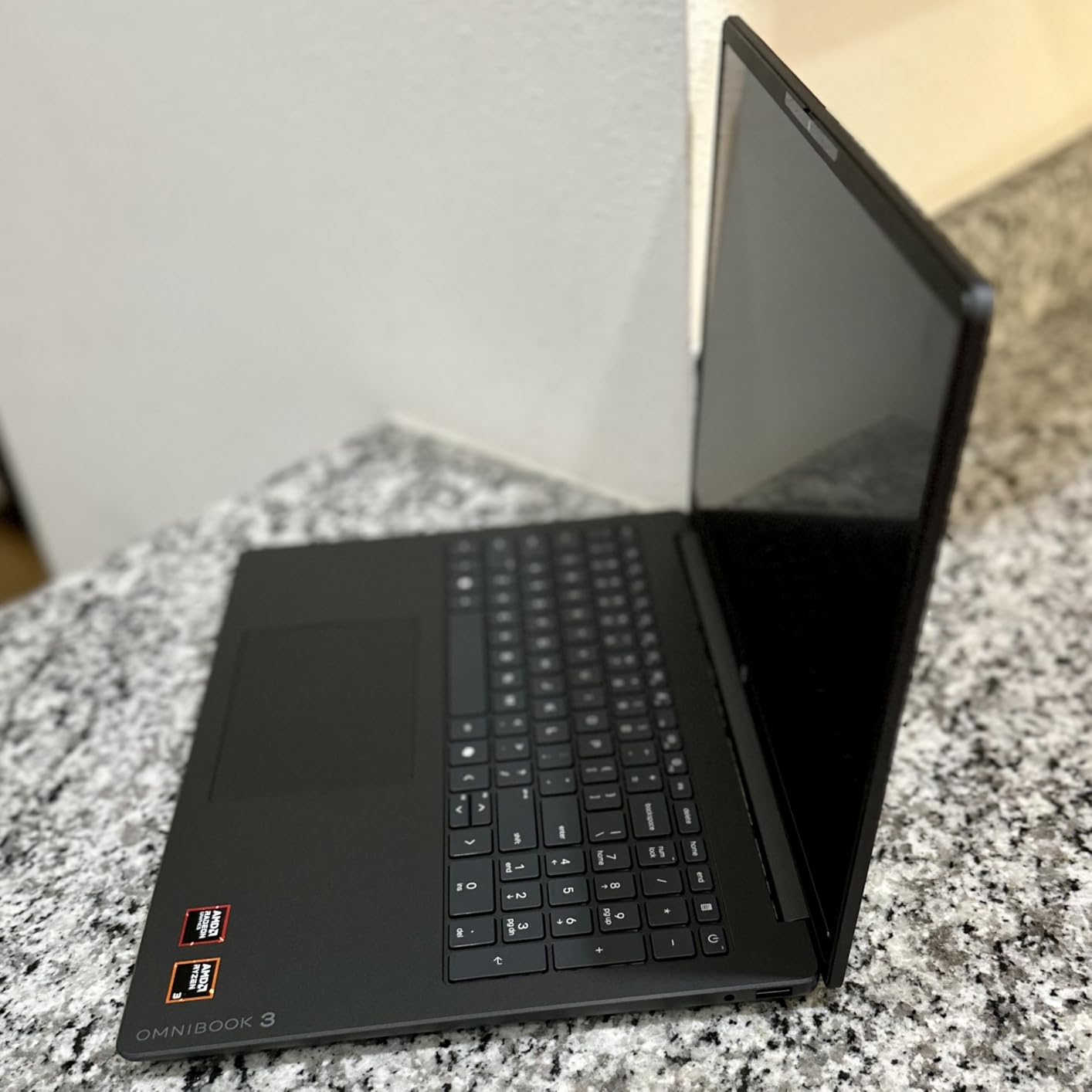 HP OmniBook 3 16 inch Laptop PC, 2K Touchscreen, AMD Ryzen 3 30, 8GB RAM, 256GB SSD, AMD Radeon 610M GPU, Windows 11 Home, Mica Silver customer photo 2