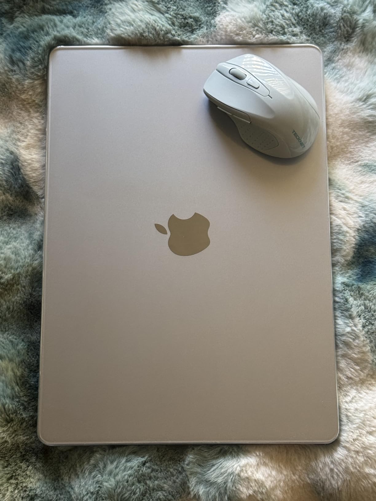 2026 MacBook Air 15-inch Laptop with M5 chip, 15.3-inch Liquid Retina Display, 16GB Unified Memory, 1TB SSD, 12MP Center Stage Camera, Touch ID, Wi-Fi 7, Midnight customer photo 2