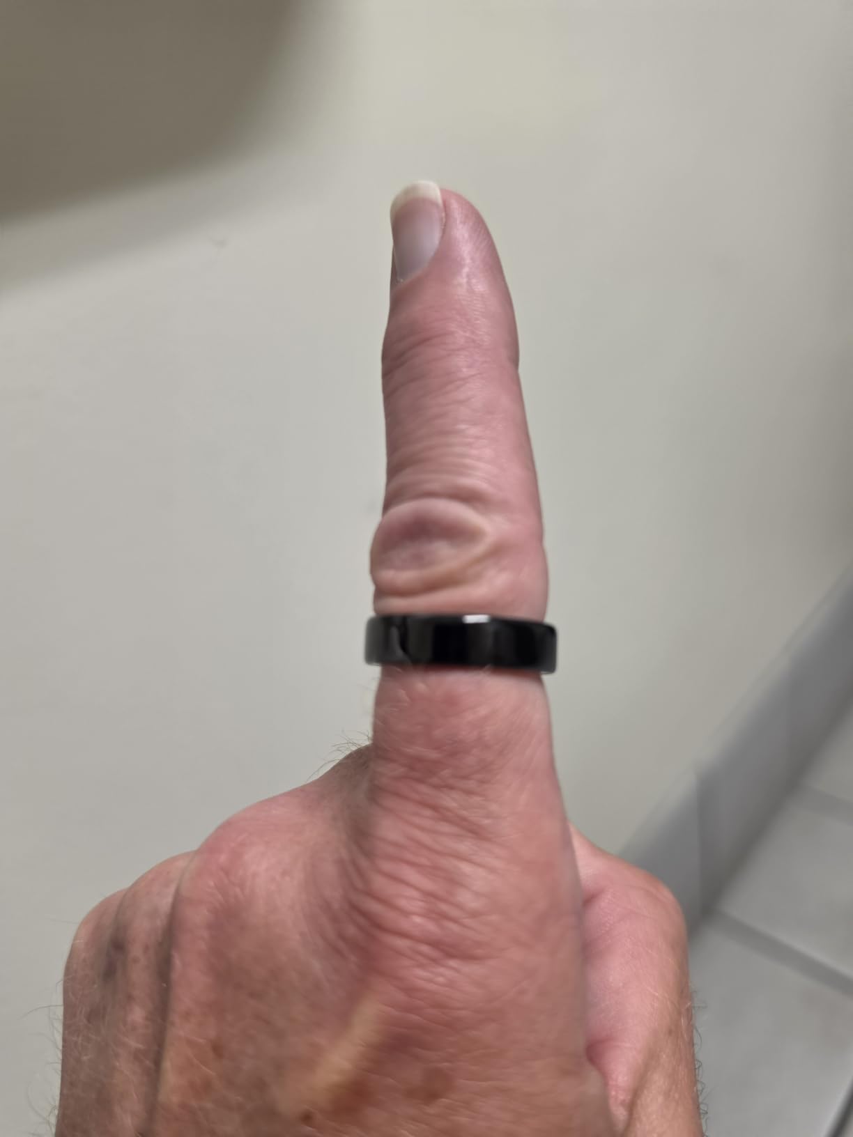 Oura Ring 5 - Silver - Size 9 - Smart Ring Health Tracker - Sleep, Activity, Women's Health, AI Advisor, 1 Week Battery Life, Oura App, Android & iOS Compatible customer photo 2