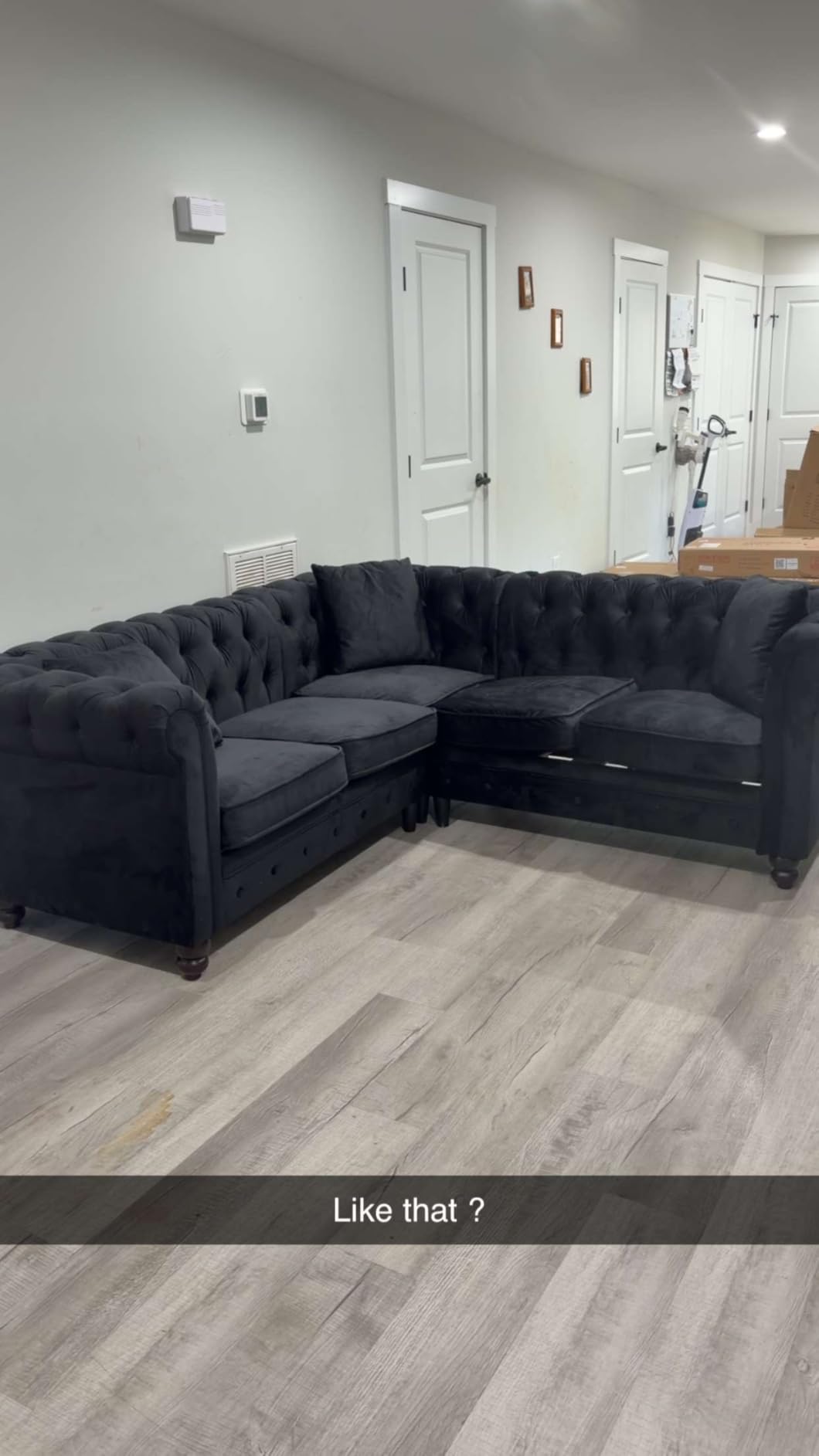 Velvet Chesterfield Sofa, L-Shaped Sectional Sofa with Tufted Back & Rolled Arms, 3 Throw Pillows, Small Corner Sectional Couch for Living Room, Apartment, Green customer photo 1