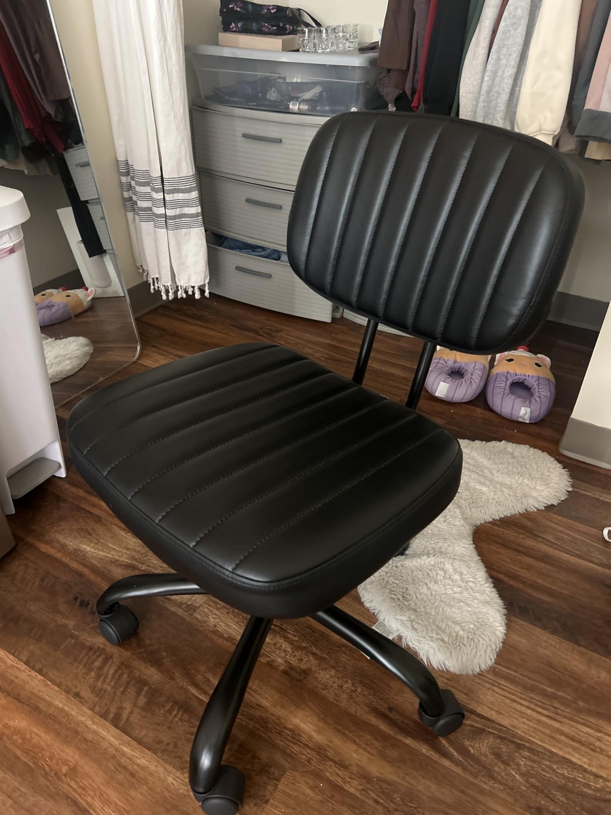 DUMOS Armless Drafting Chair, Low Back Office Seat with Adjustable Footrest Ring for Standing Desk, Ergonomic PU Leather Office Seating, Swivel Rolling High Stool for Studio, Lab, Counter, Black customer photo 2
