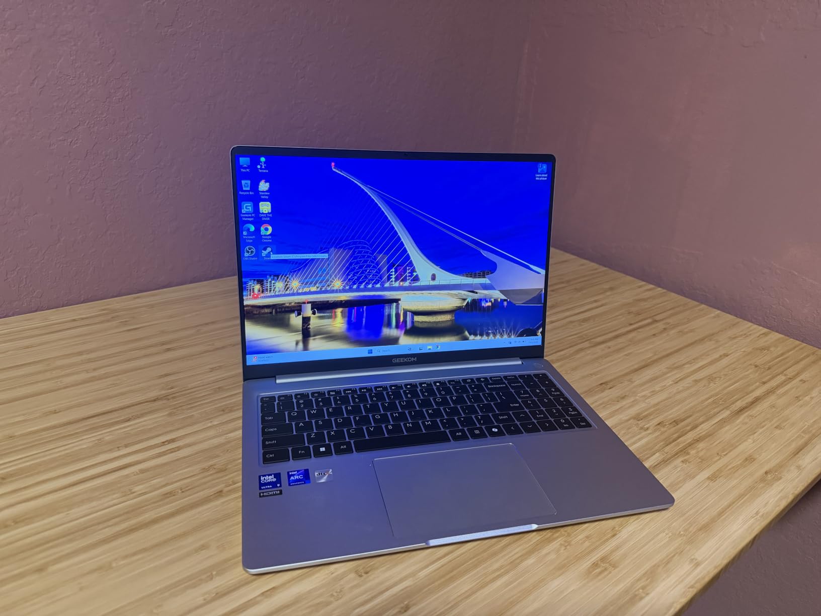 GEEKOM GeekBook M16 Laptop, Up to 24H, 55W Sustained Power Ultra 9 Notebook, 16