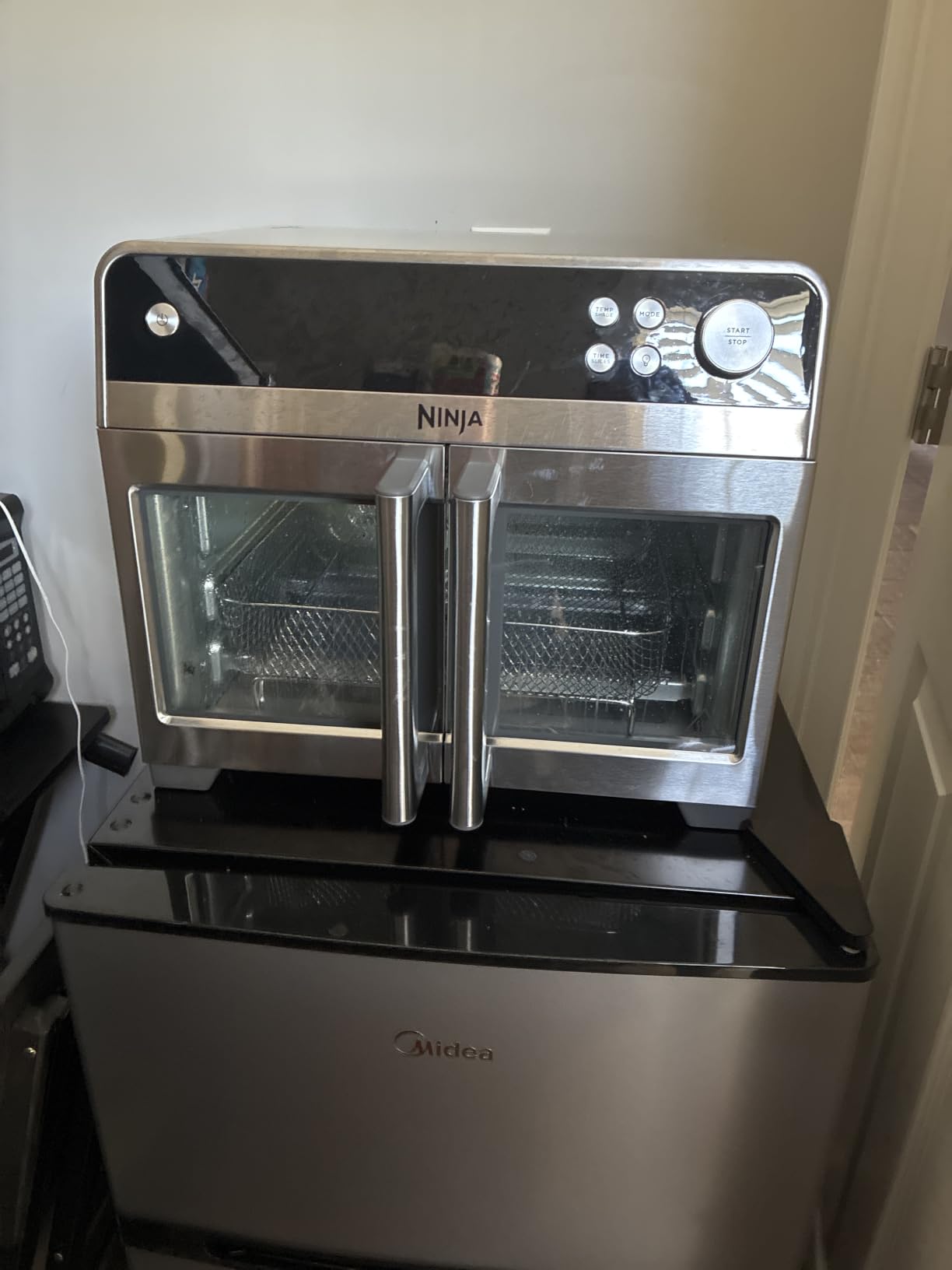 Ninja French Door Premier Air Fry Oven, 10-in-1, Black, FO101BK | 450F cyclonic air, PFAS-free surface, Air fry, sear crisp, bake, broil, toast, dehydrate customer photo 2