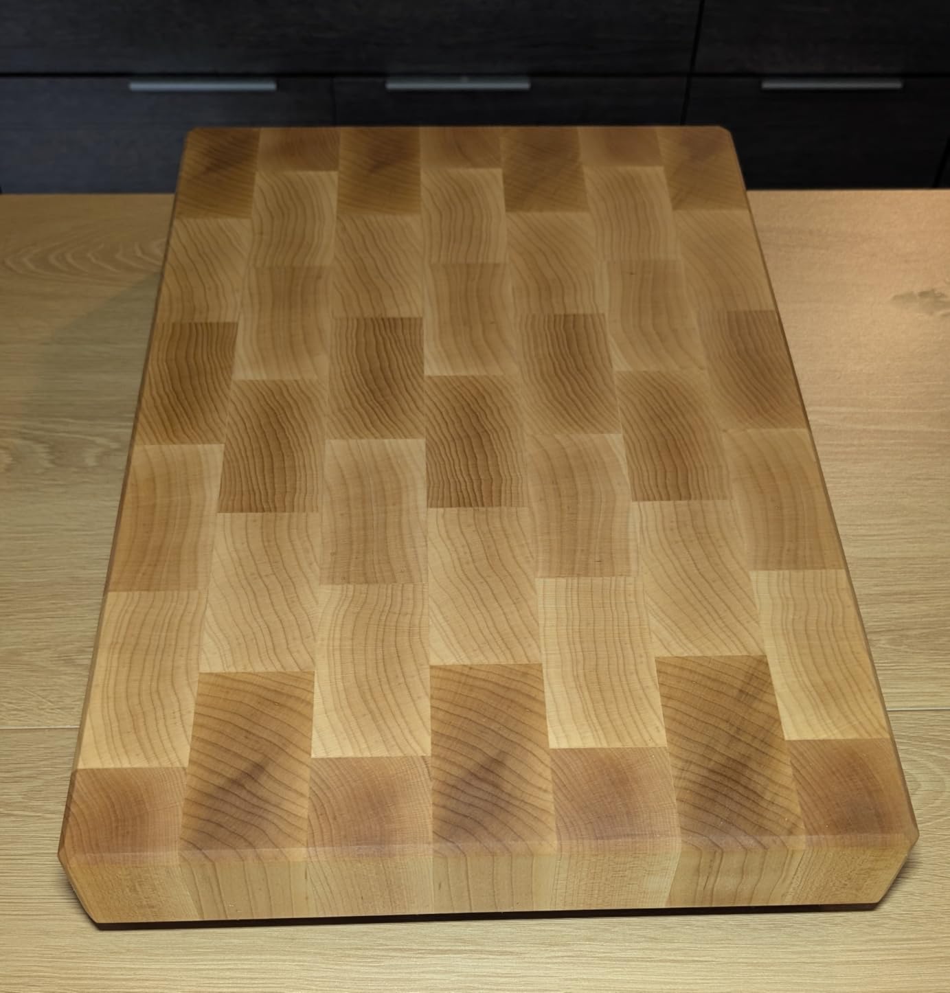 The Boardsmith Maple End Grain Cutting Board - Premium End Grain Butcher Block Wood Cutting Board for Kitchen - Food-Safe, Non-Slip, Sustainably Sourced Maple Wood (Medium) customer photo 1