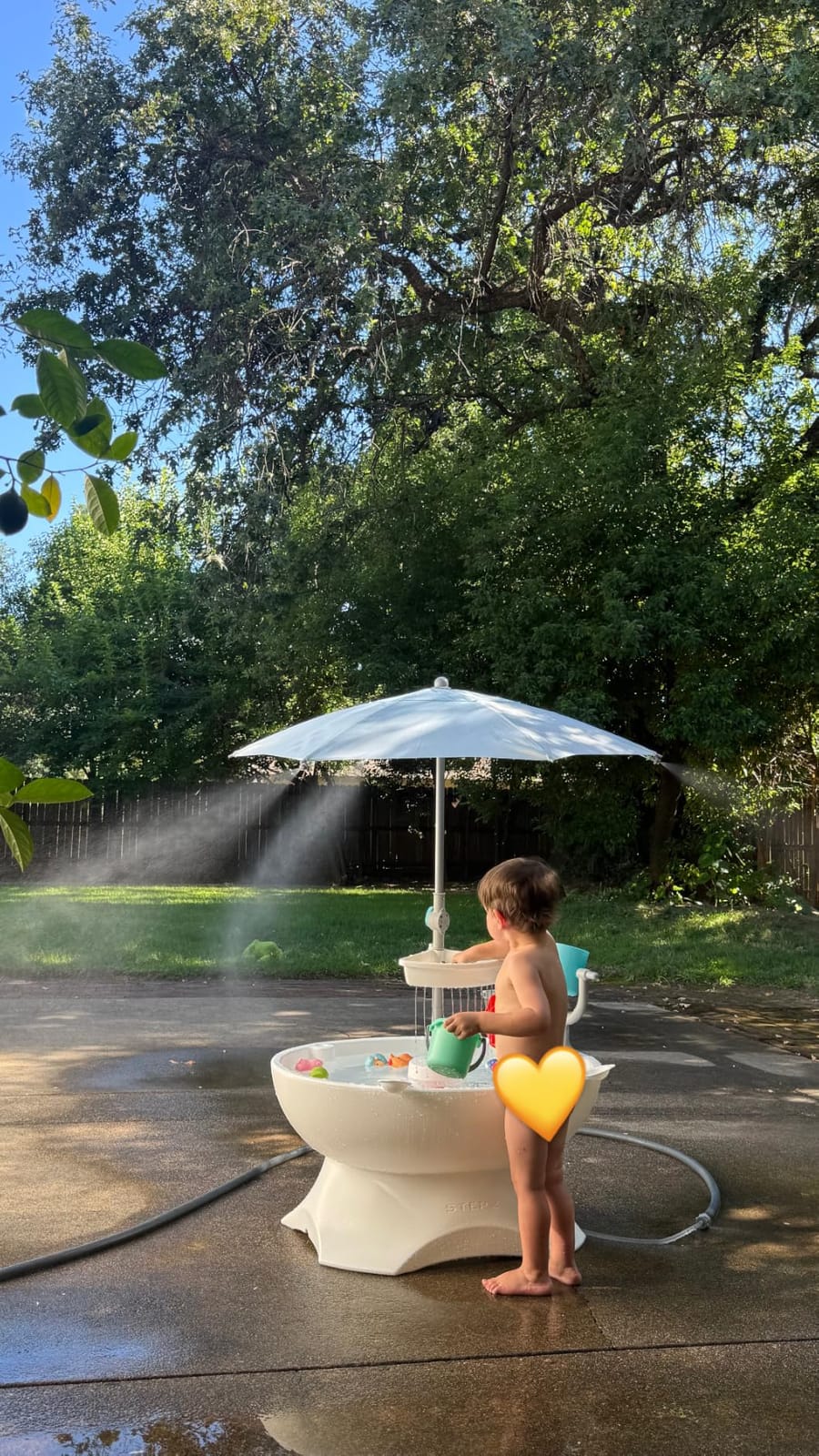 Step2 Sunshine Springs Splash Water Table with CoolBreeze Misting Canopy, Kids Outdoor Water Play Table with Umbrella for Toddlers and Preschoolers, 8 Accessories, Ages 2+, White customer photo 1