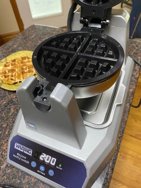 Waring Commercial Belgian Waffle Maker, 25 Waffles per Hour, Automatic Countdown Timer, Rotary Feature for Even Baking, Triple-Coated Nonstick Plates, NSF Certified, WW185X customer photo 1