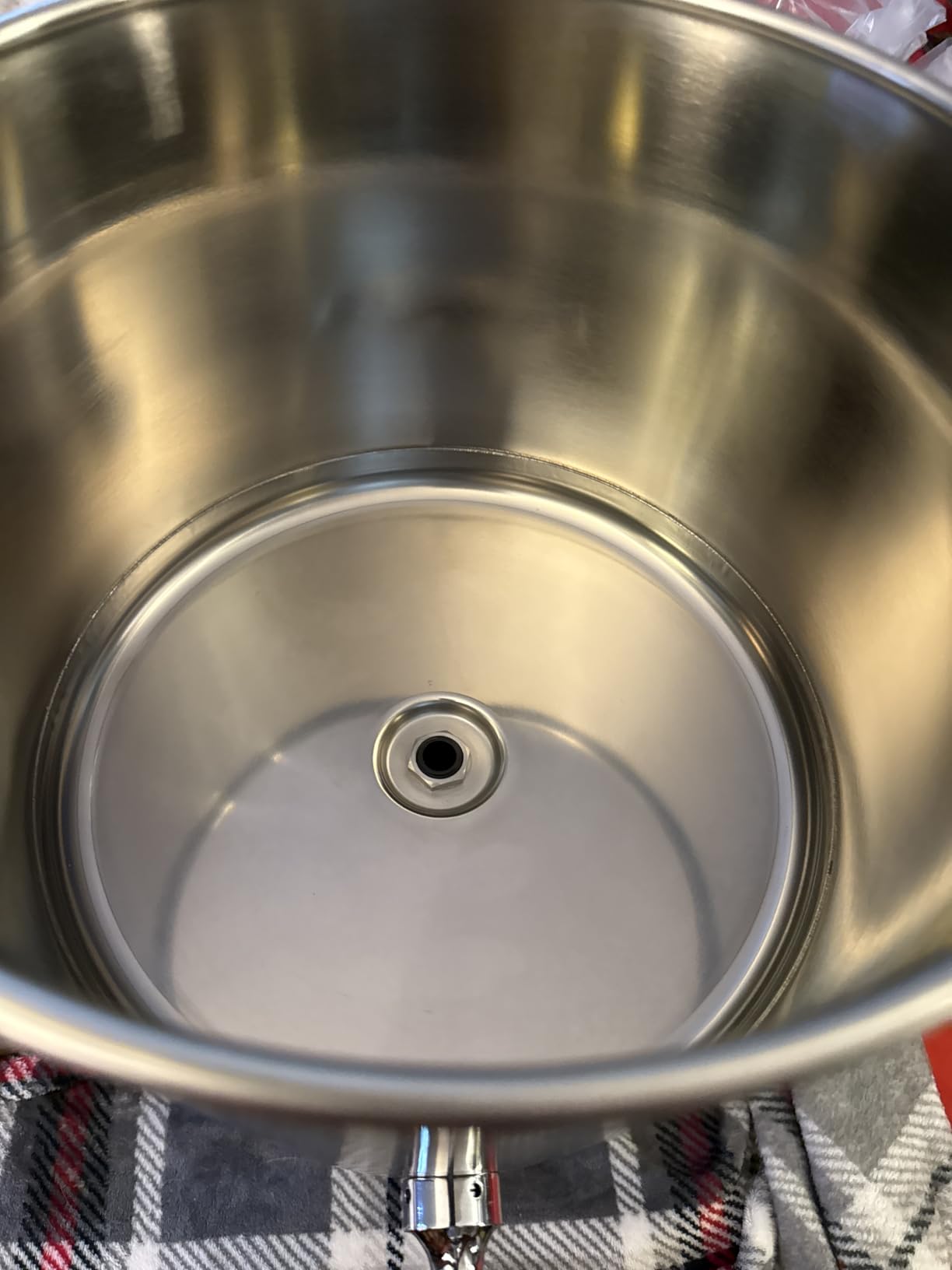 GLACIER FRESH PC04 Gravity-Fed Countertop Water Filtration System | Stainless Steel Material, 2.25G, Elarisey Filtration Technology, Reduces Heavy Metals, PFOA & PFOS, and Meets SGS Standards customer photo 1